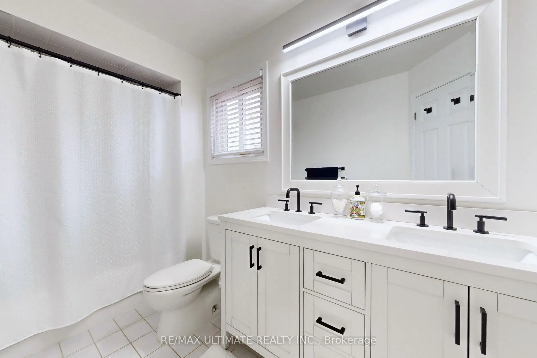 25 WINTERBERRY Drive