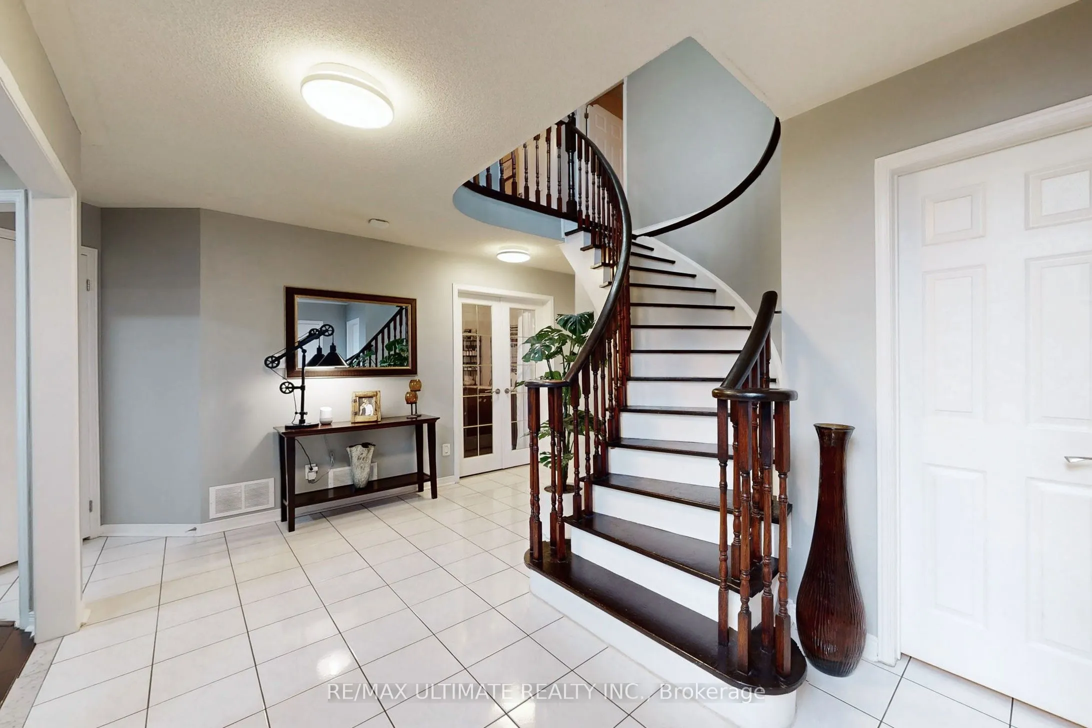 25 WINTERBERRY Drive