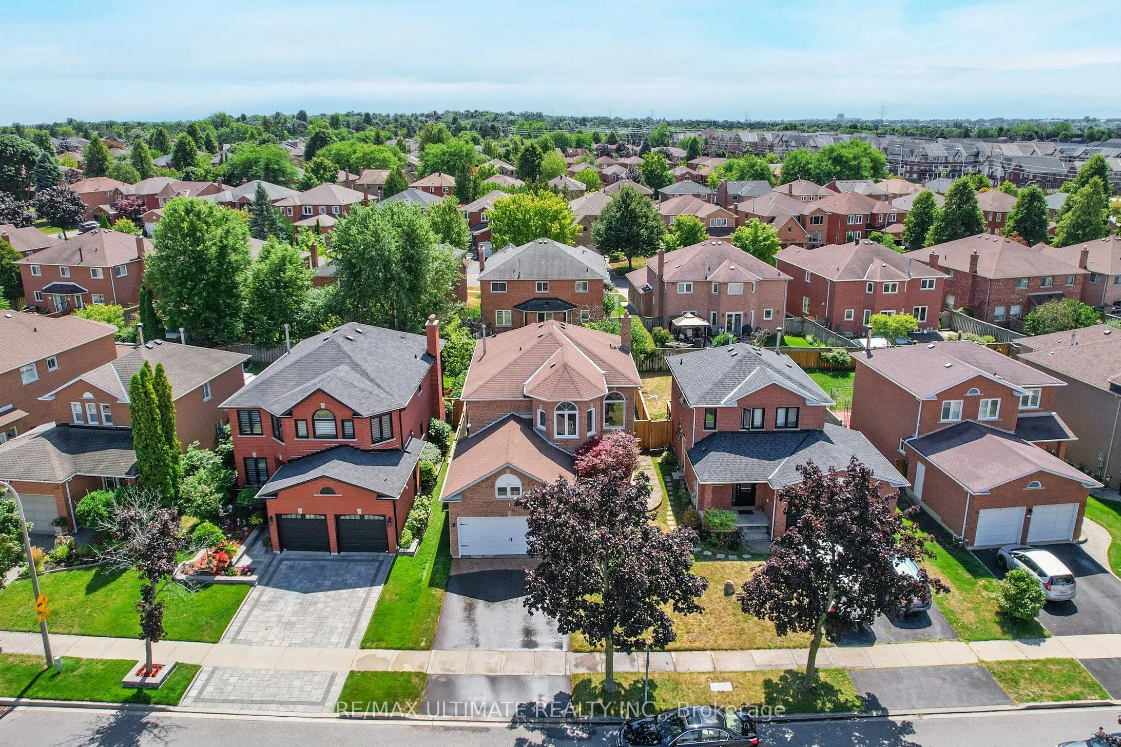 25 WINTERBERRY Drive