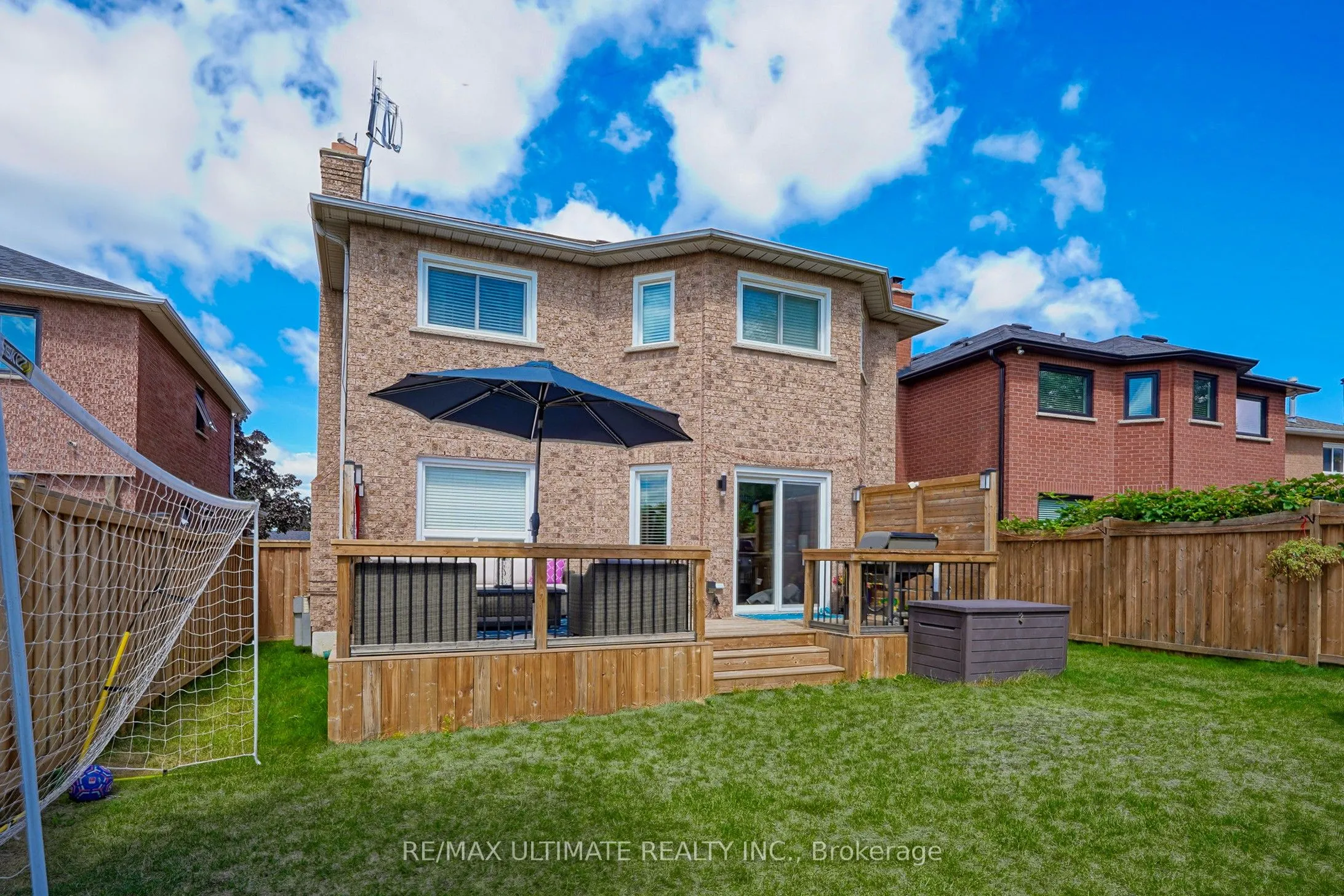 25 WINTERBERRY Drive
