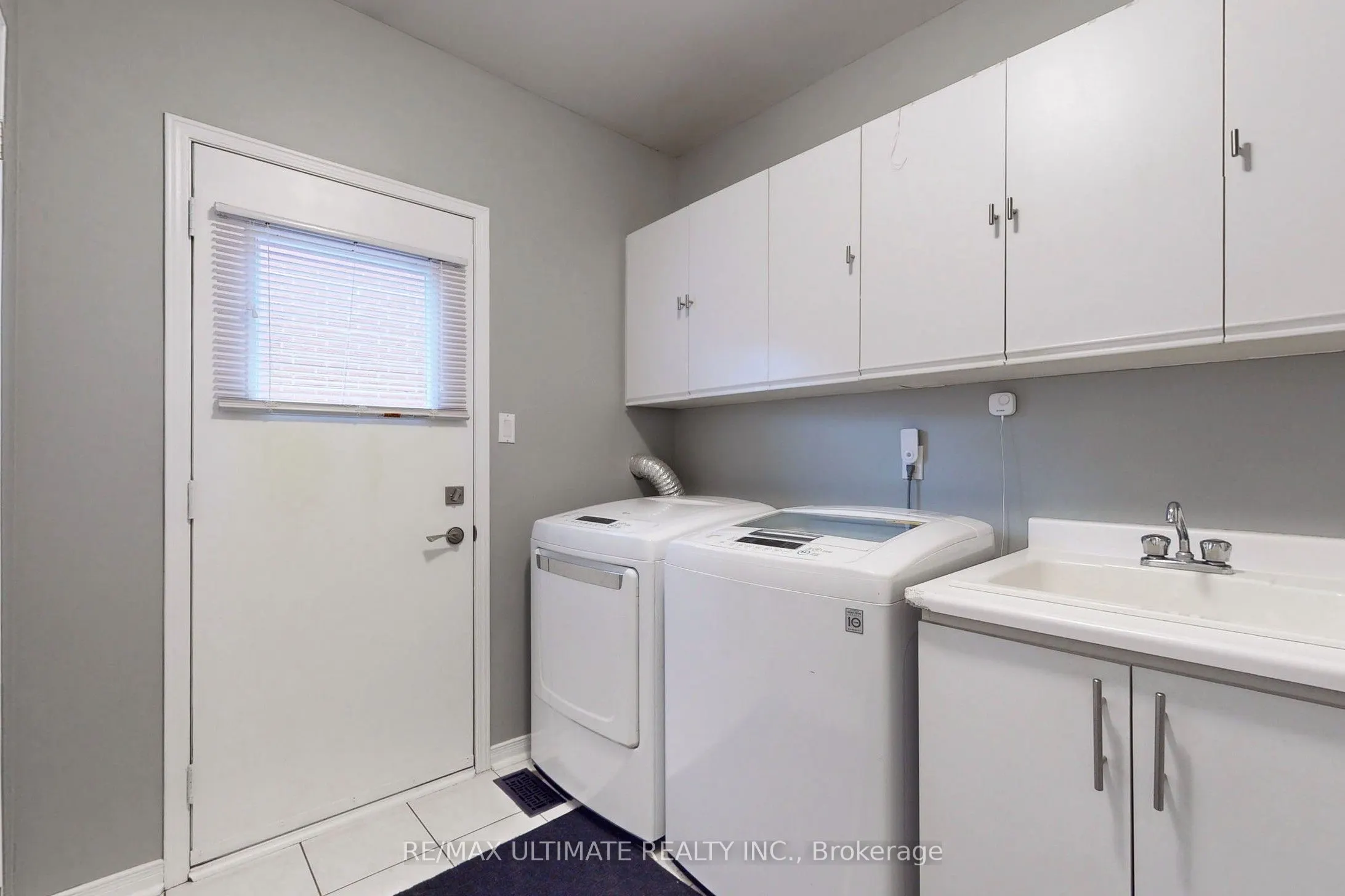 25 WINTERBERRY Drive
