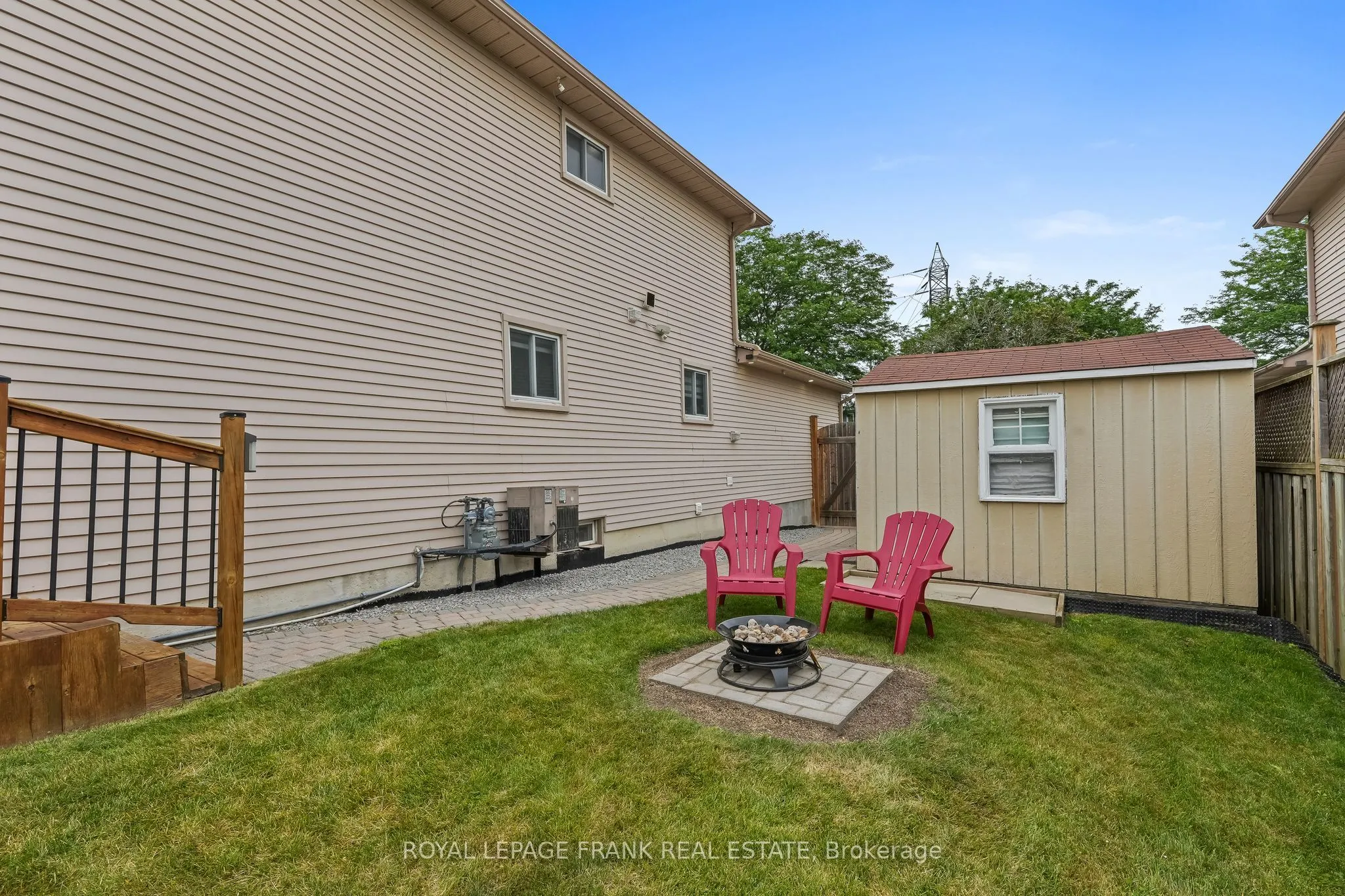 808 Crowells Street