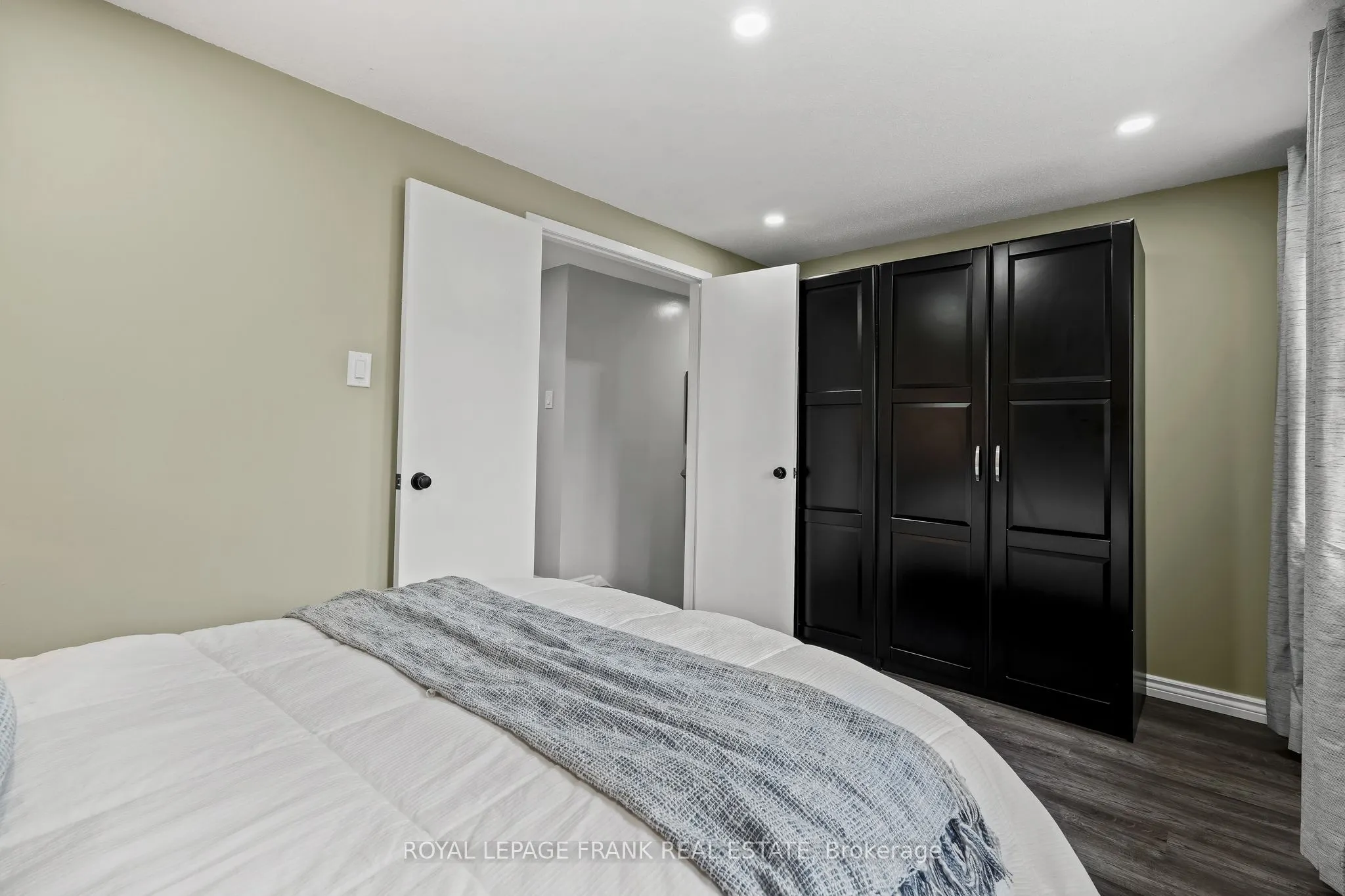 808 Crowells Street