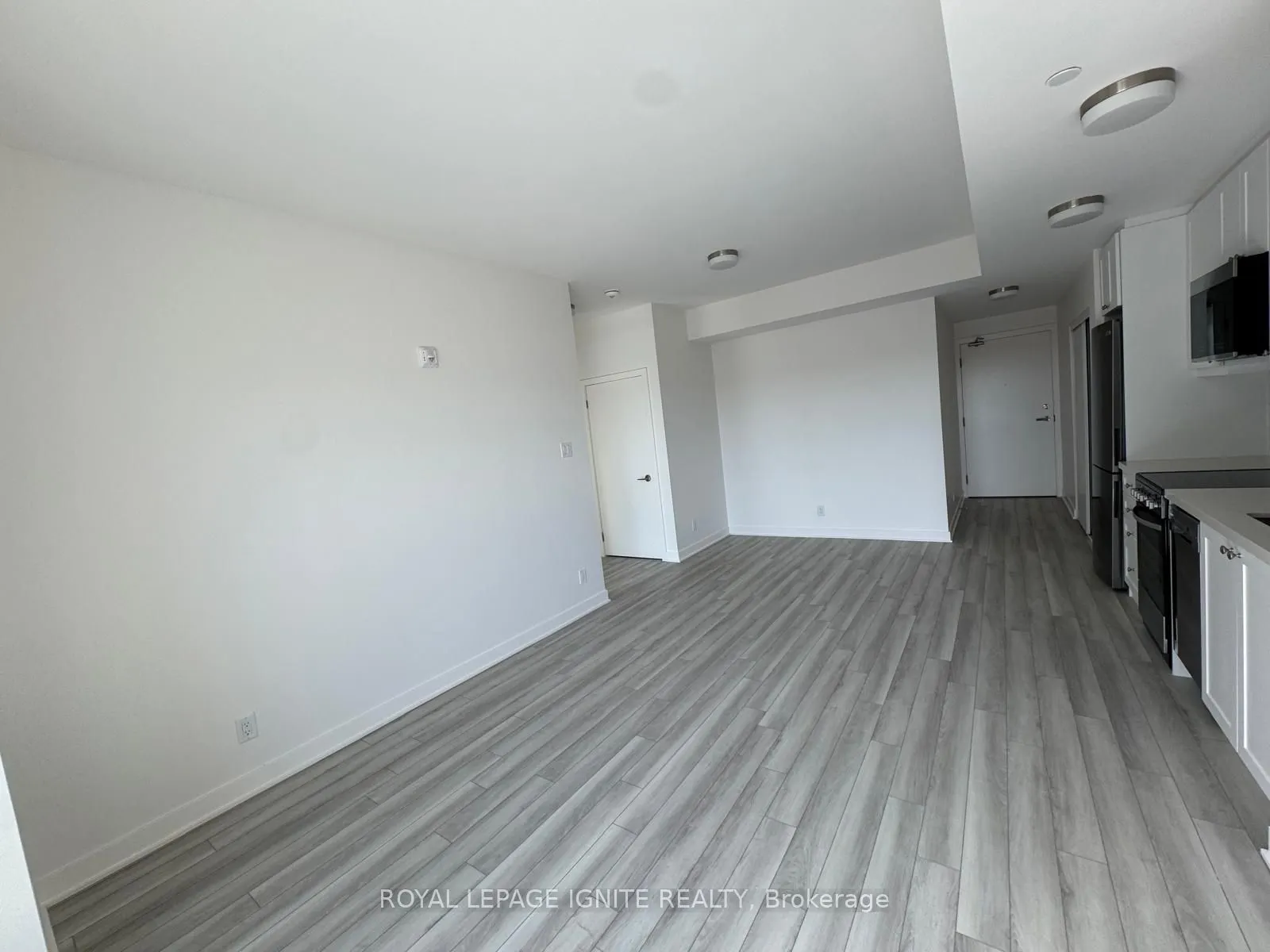 55 Clarington Boulevard, #801