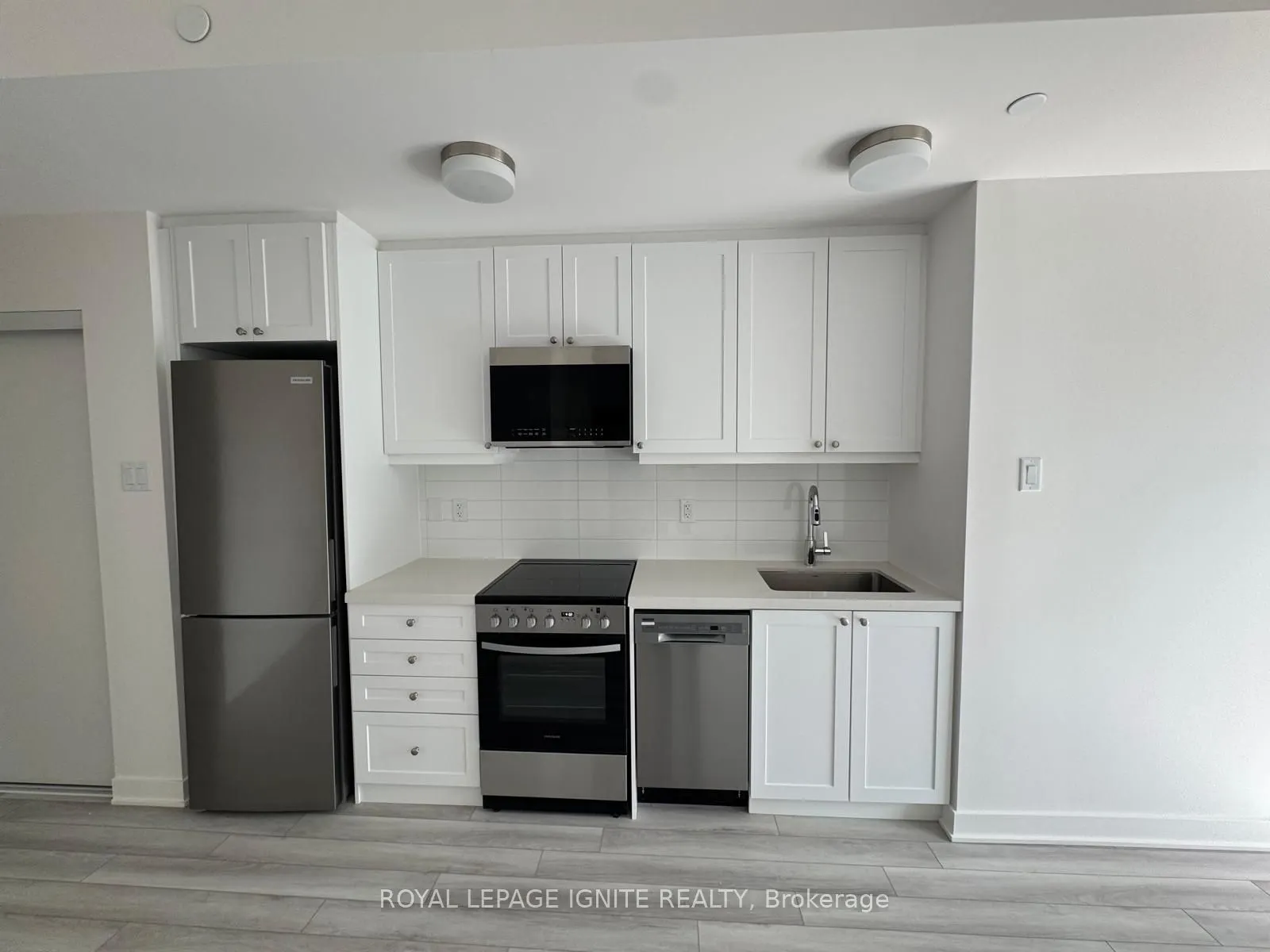 55 Clarington Boulevard, #801