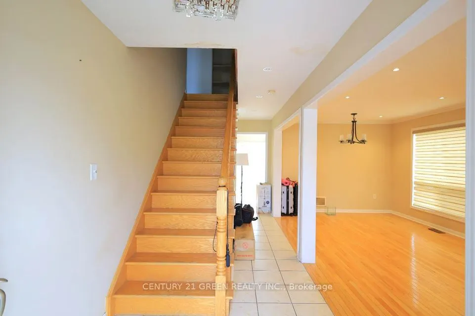 98 Muskox Drive, #(Main)
