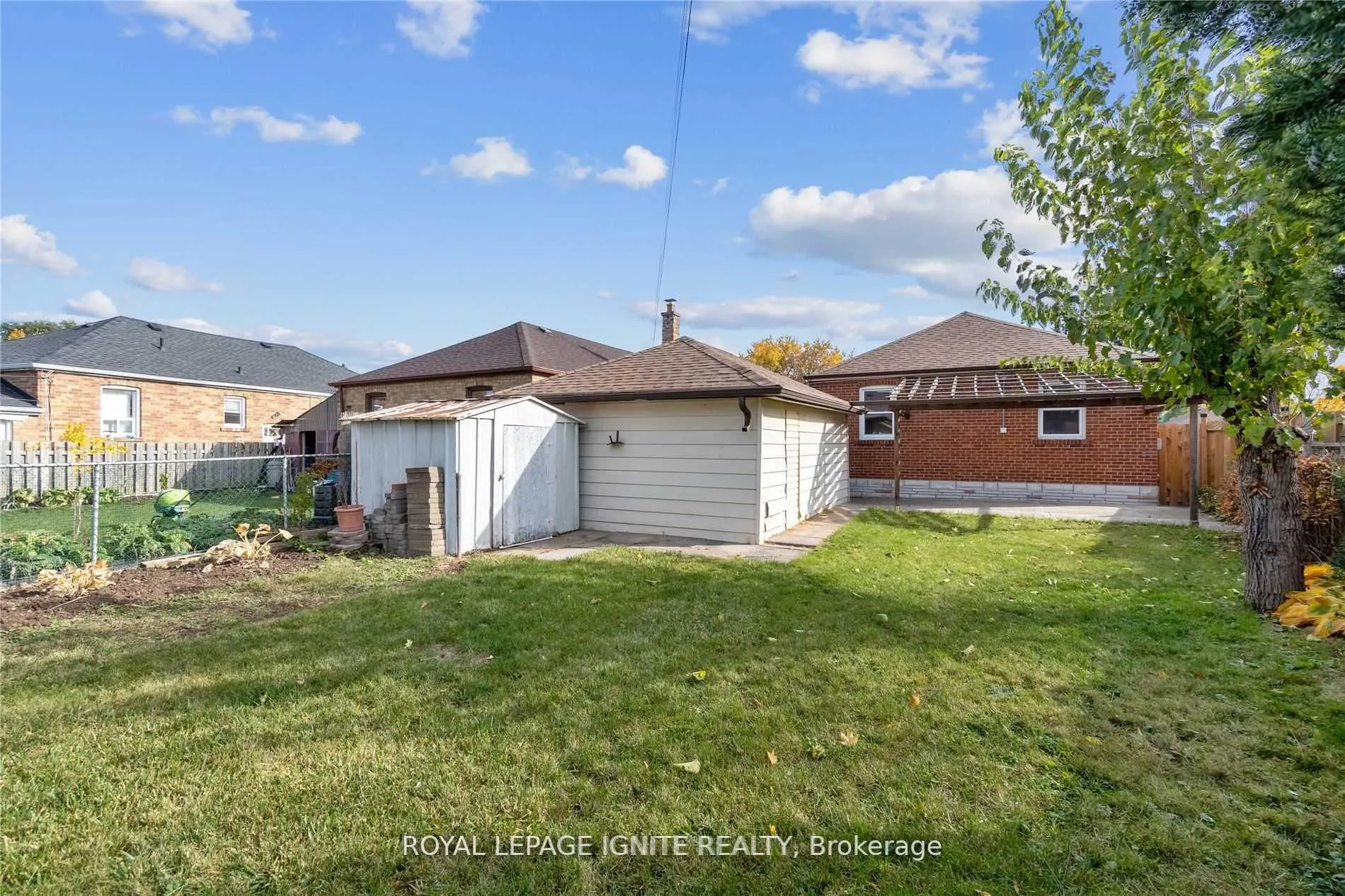 35 Archwood Crescent