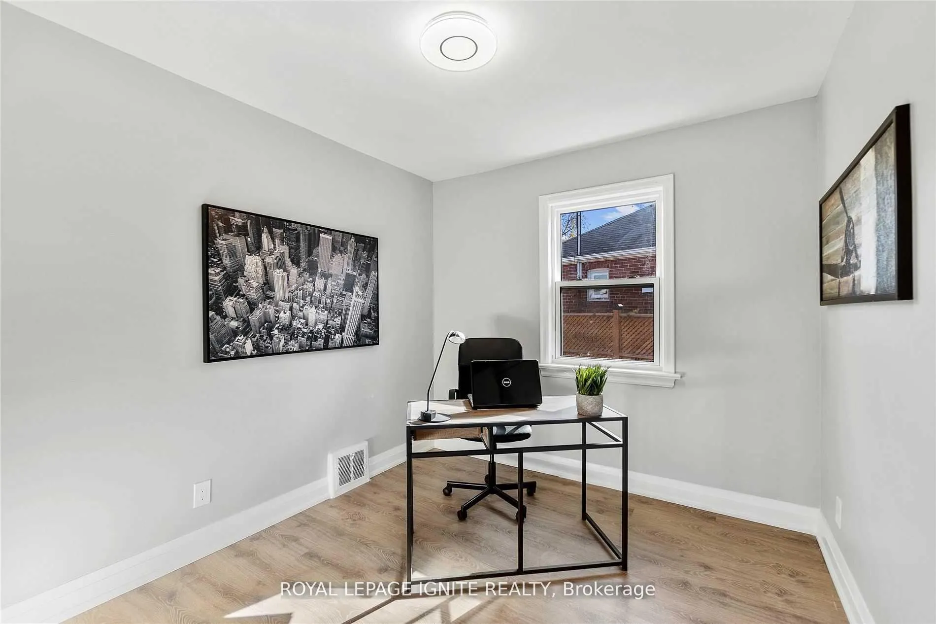 35 Archwood Crescent