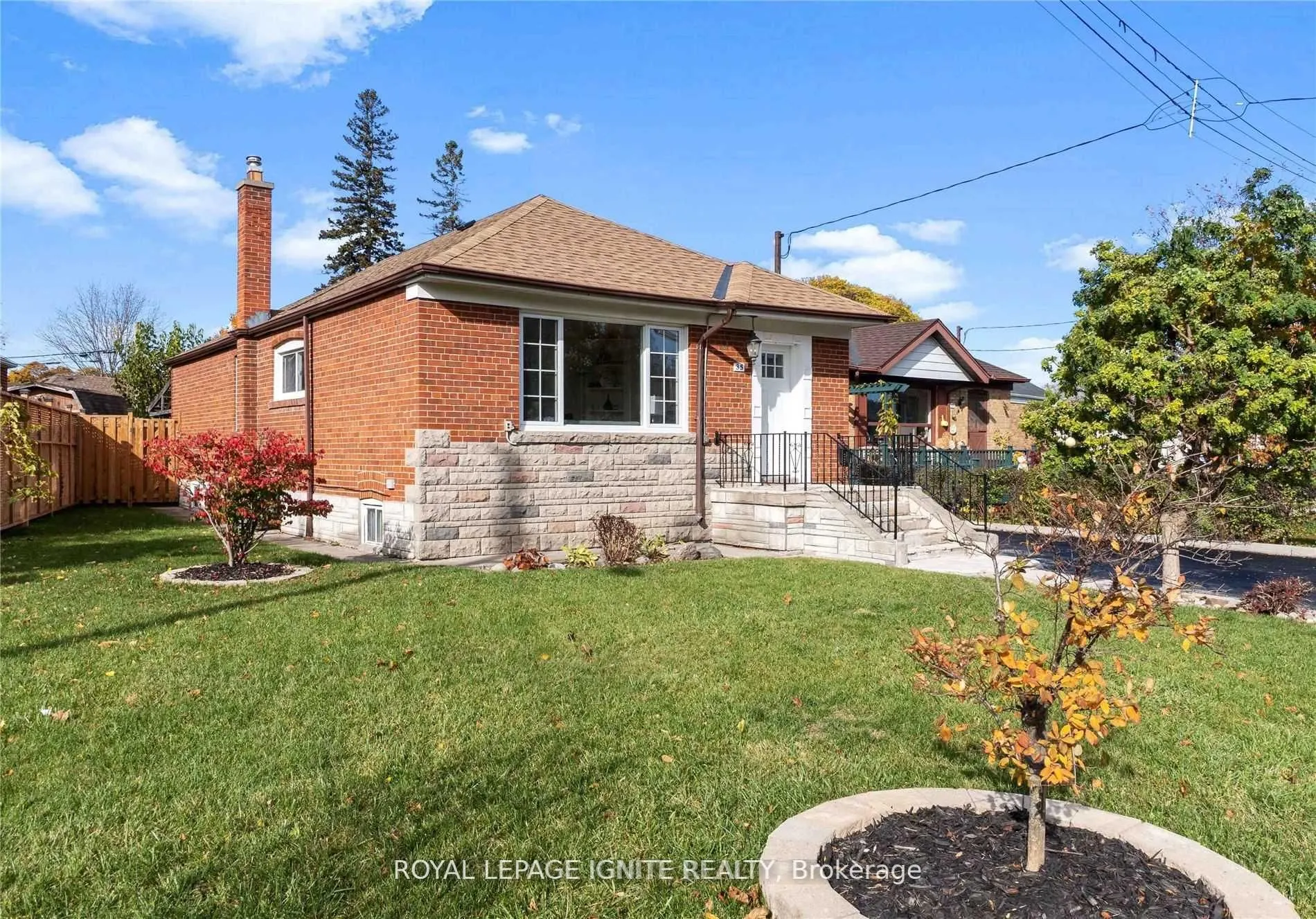 35 Archwood Crescent