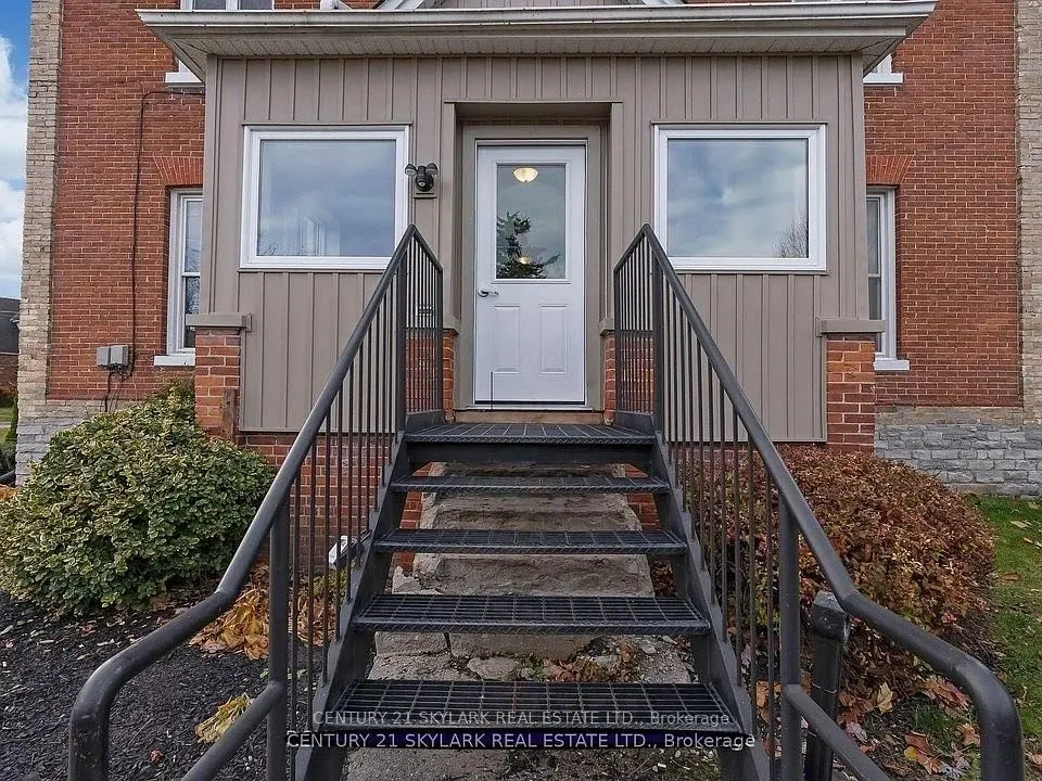 8 Wellington Street, #2