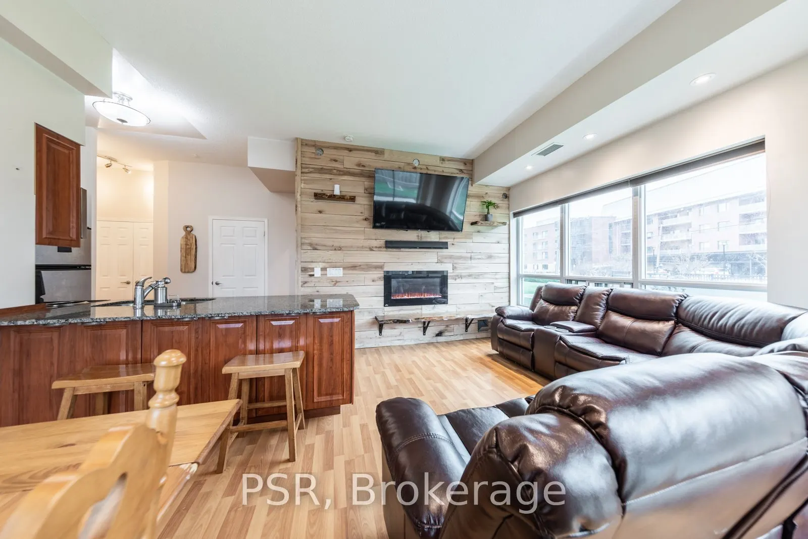 60 Fairfax Crescent, #109