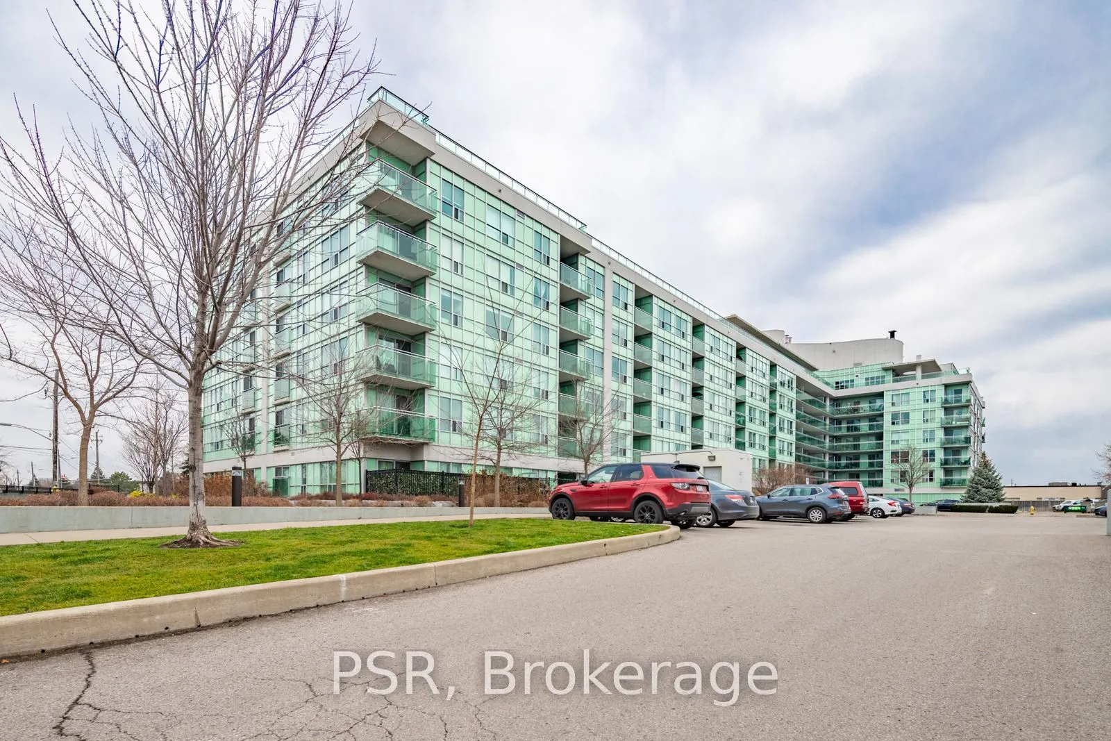 60 Fairfax Crescent, #109