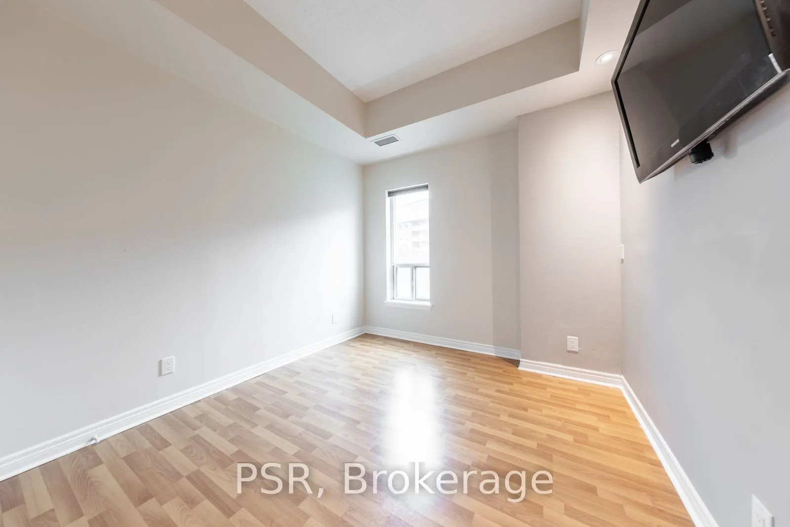 60 Fairfax Crescent, #109