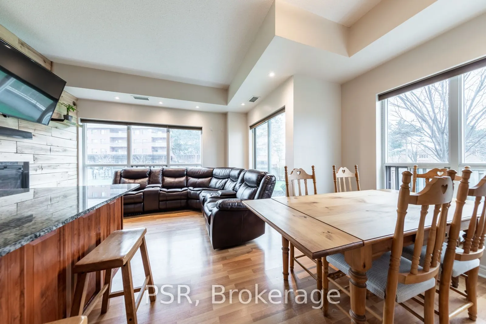 60 Fairfax Crescent, #109