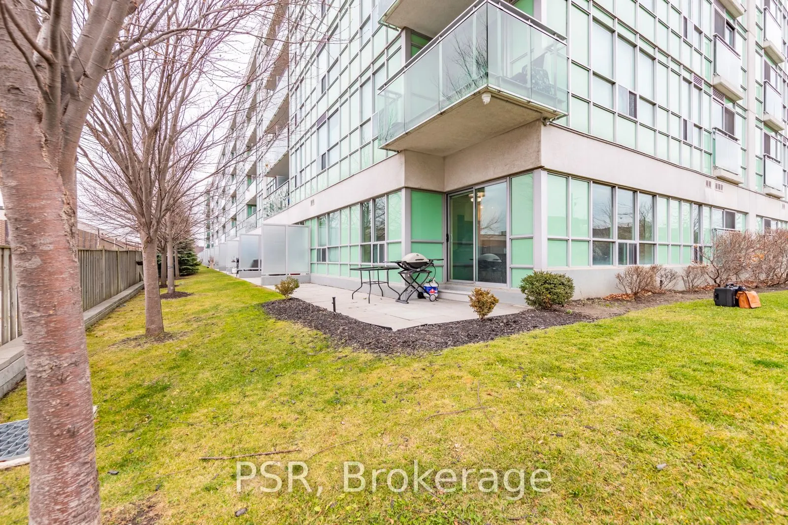 60 Fairfax Crescent, #109