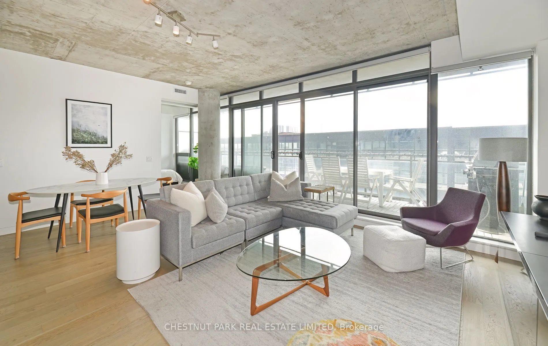 90 Broadview Avenue, #806