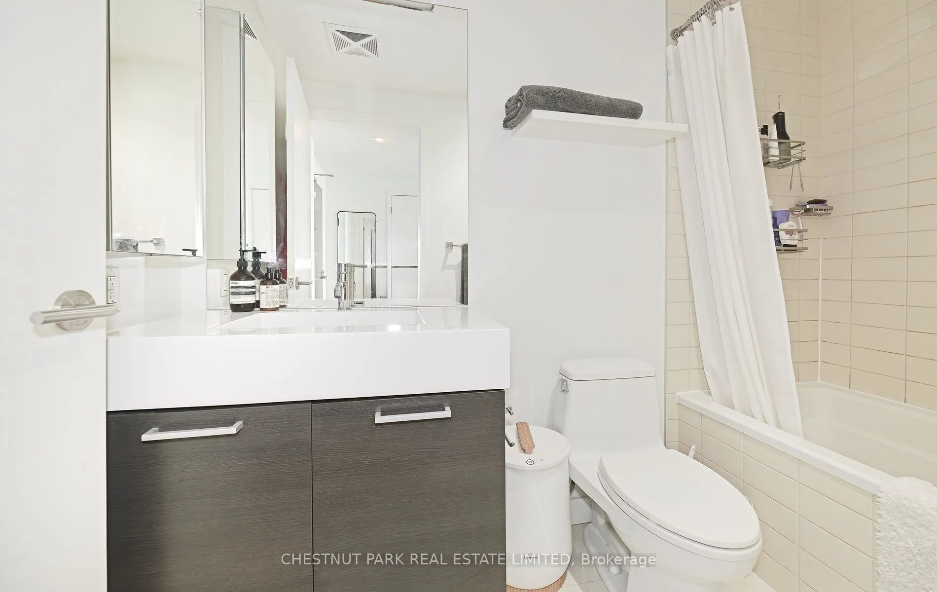 90 Broadview Avenue, #806