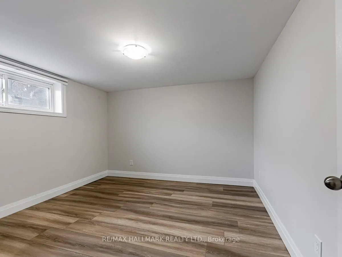 129 Lupin Drive, #Lower
