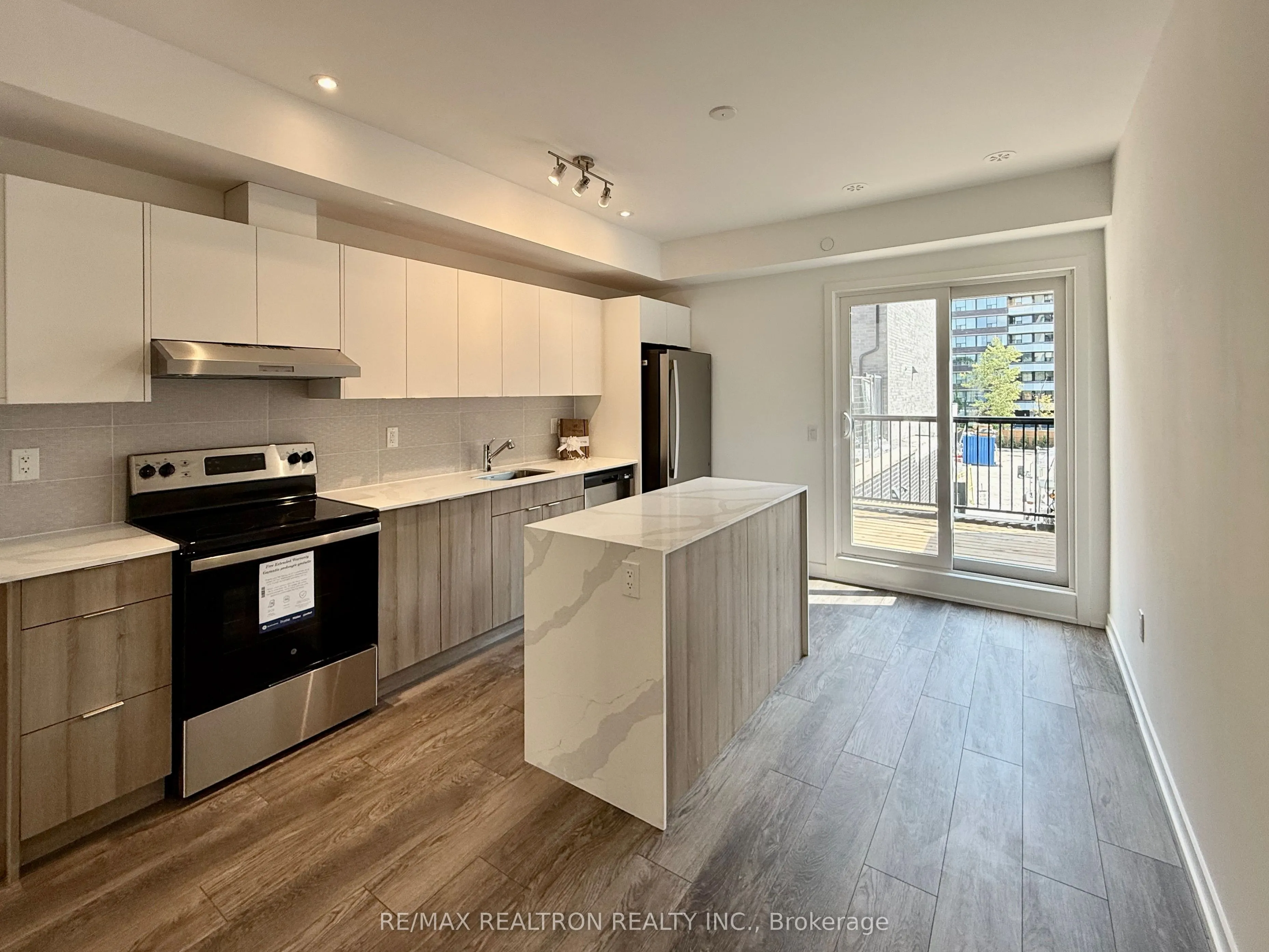 3069 Pharmacy Avenue, #2