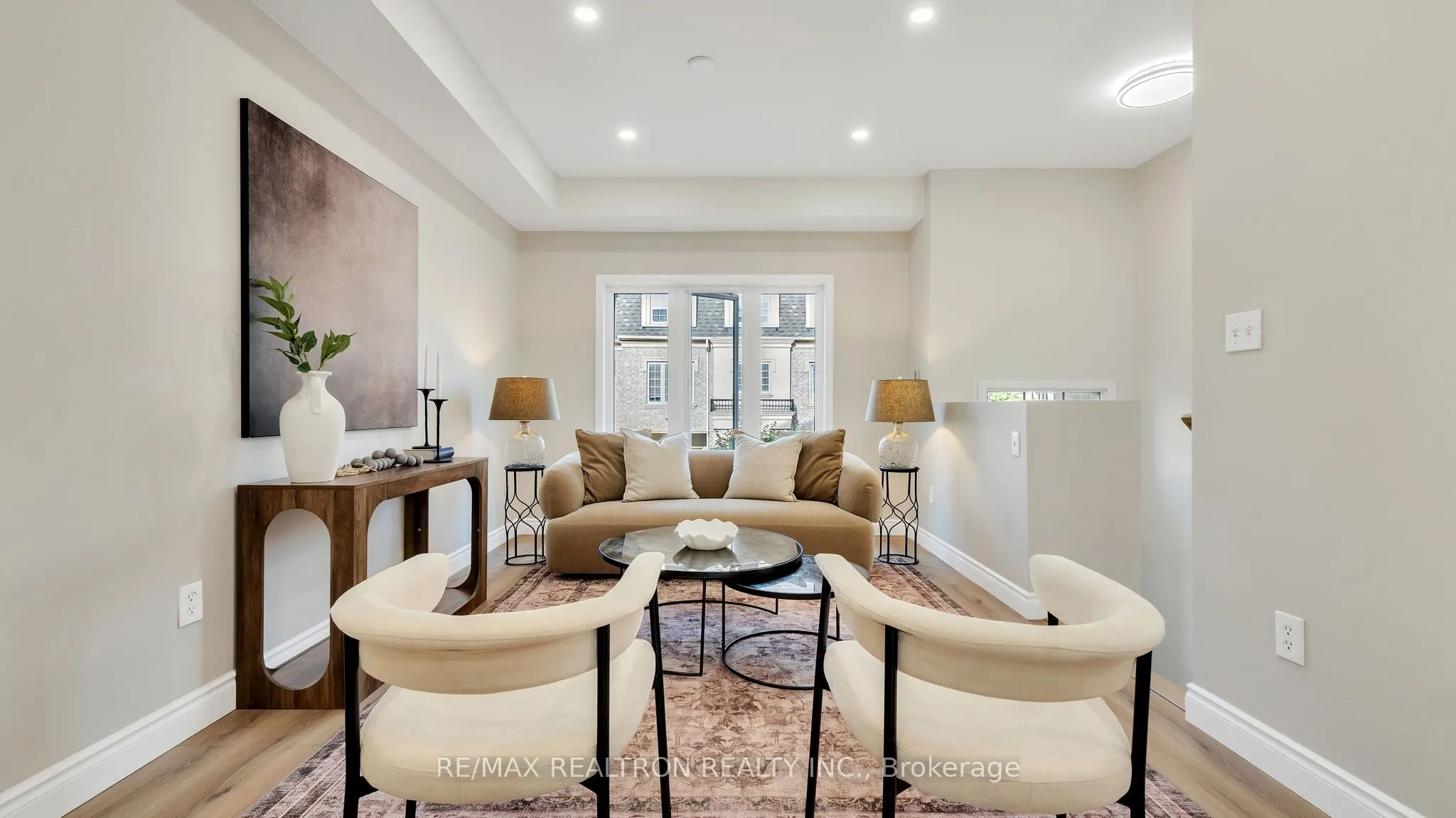 1250 St Martins Drive, #8