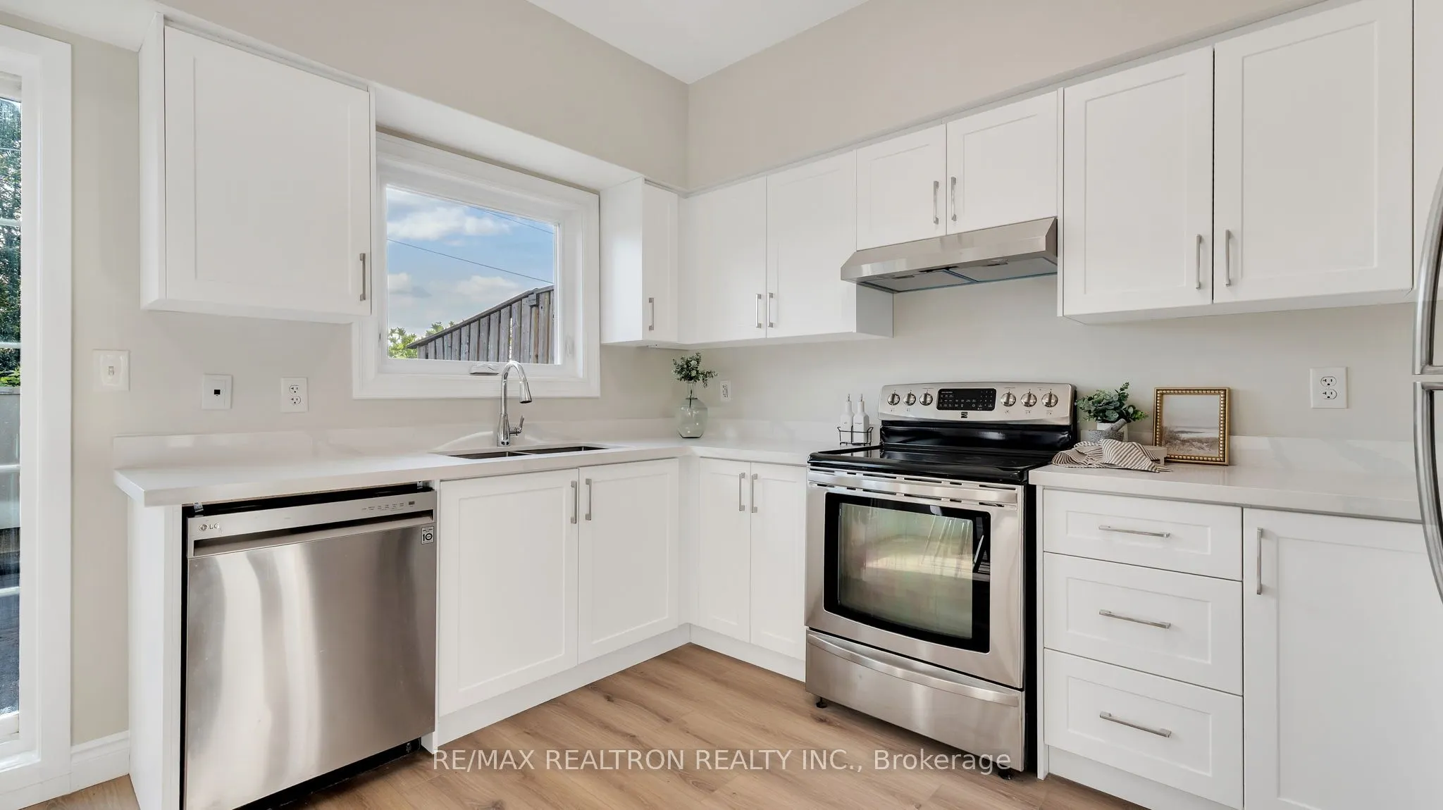 1250 St Martins Drive, #8