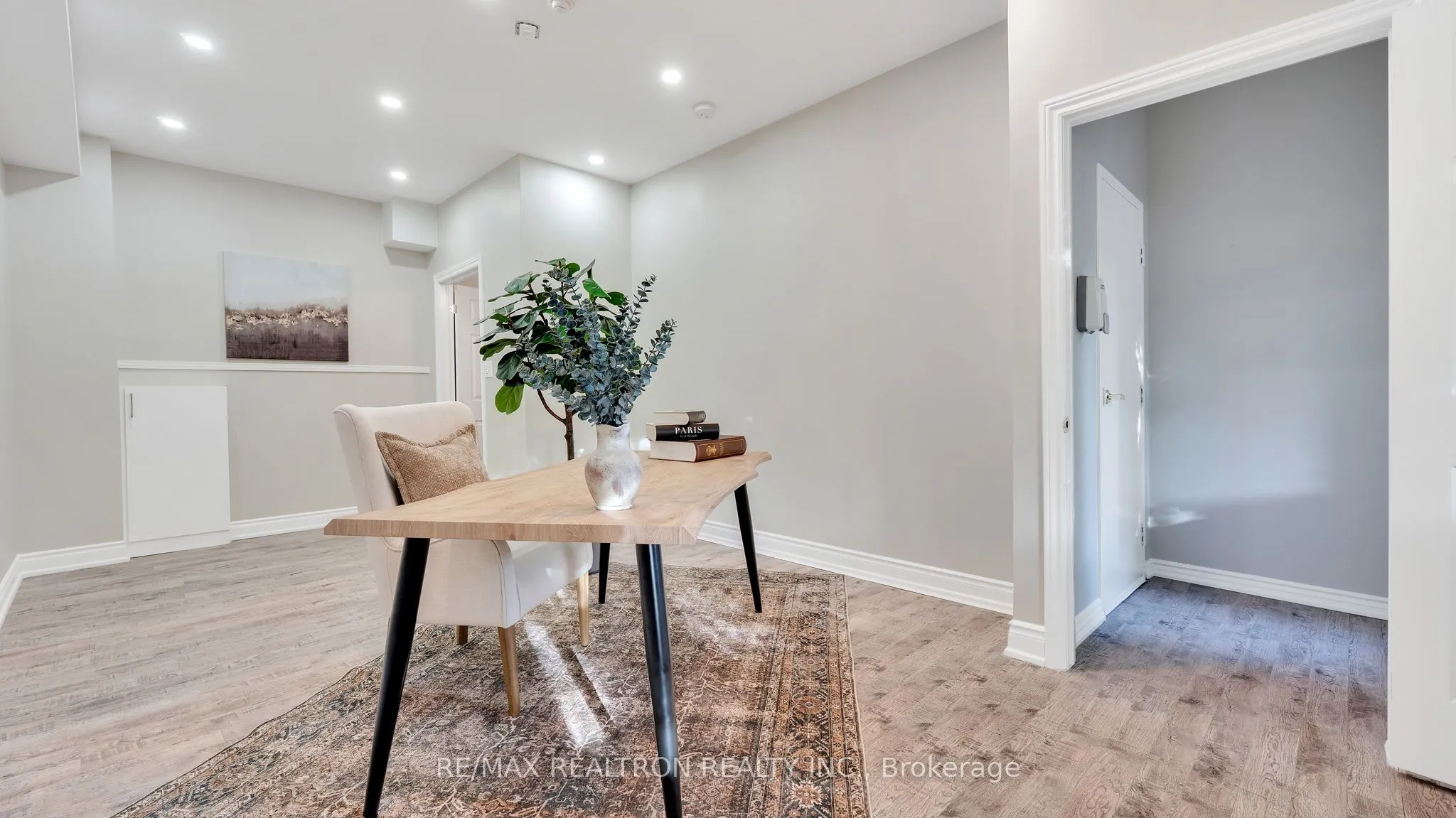 1250 St Martins Drive, #8