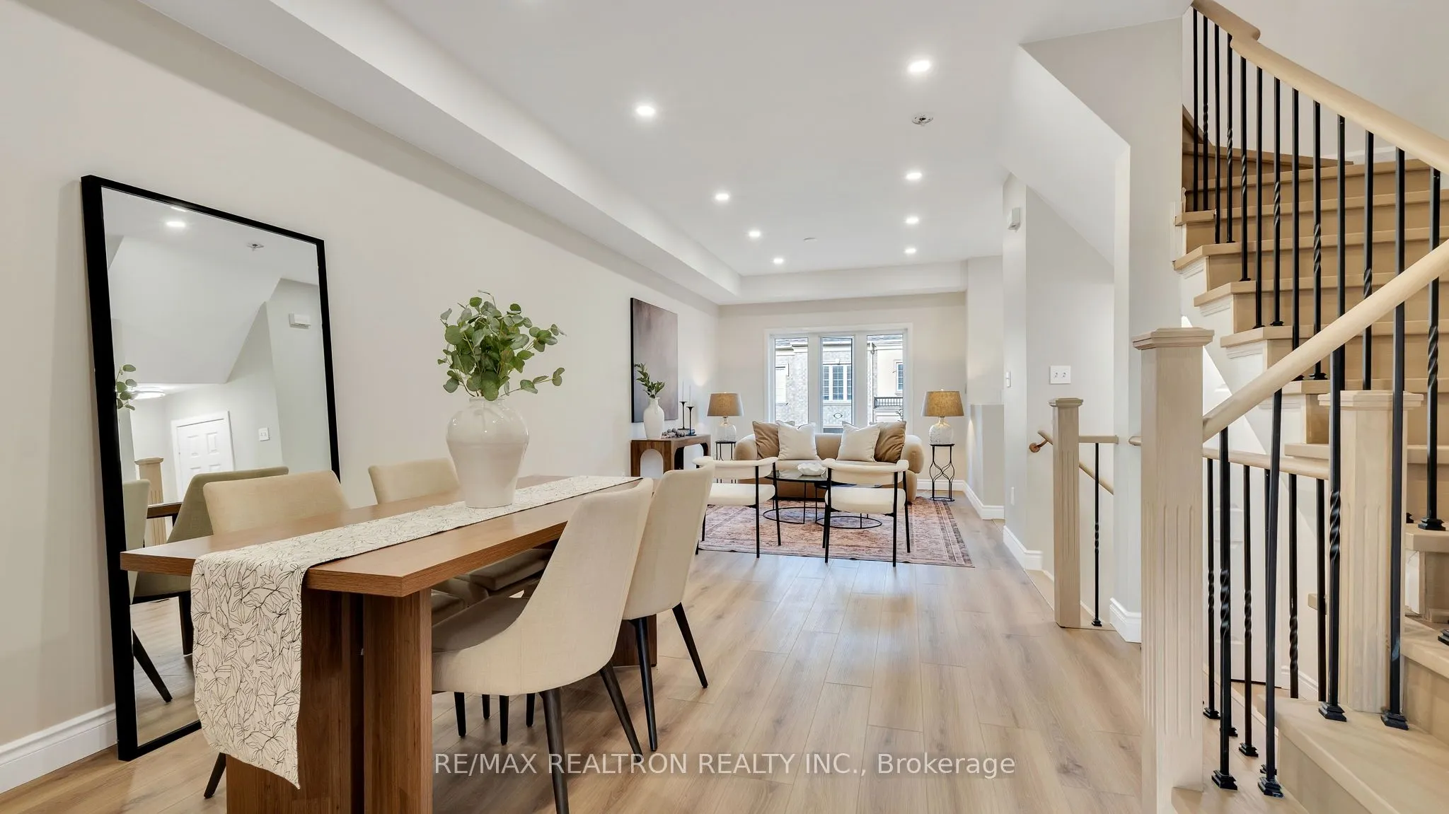 1250 St Martins Drive, #8