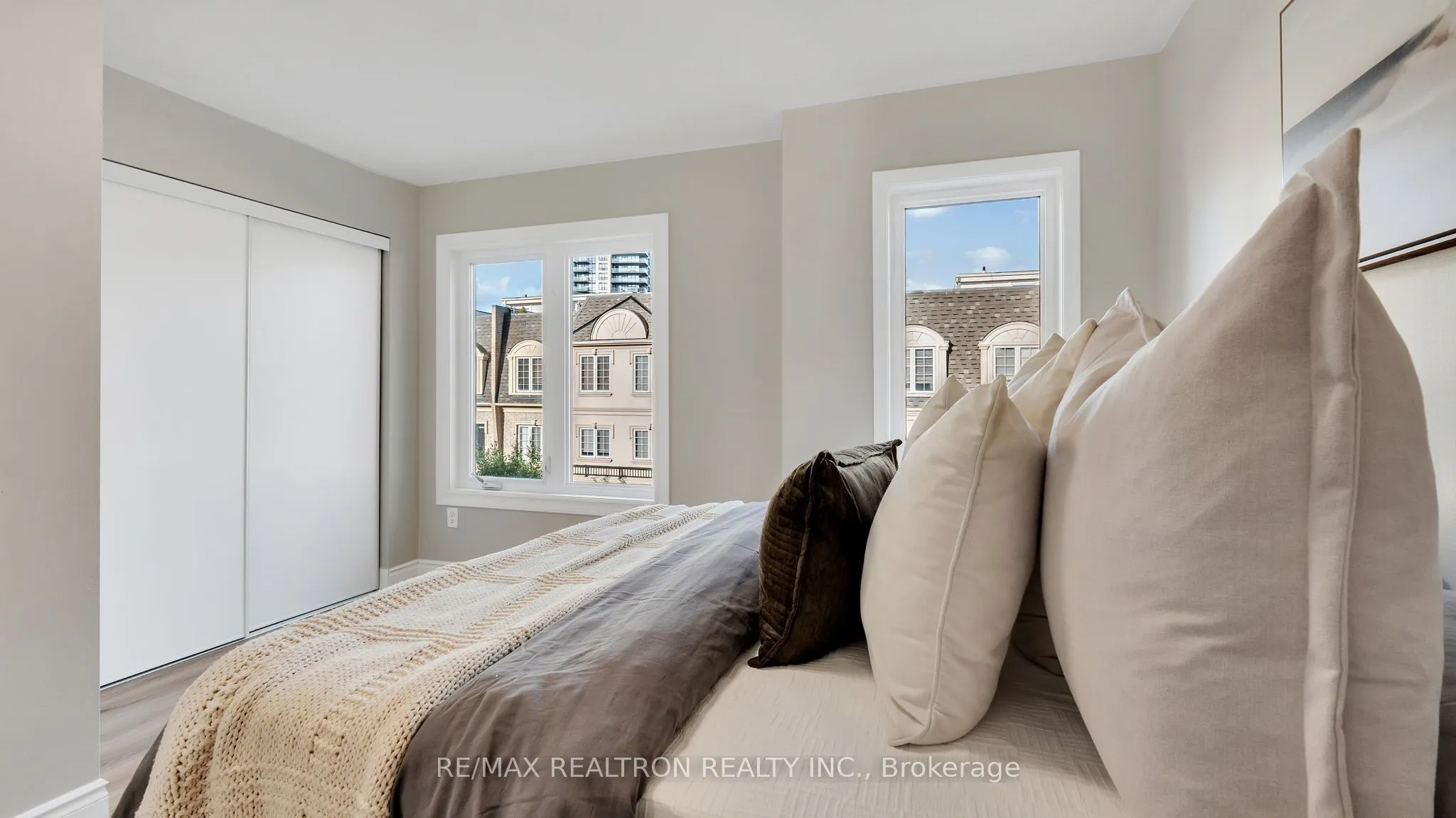 1250 St Martins Drive, #8