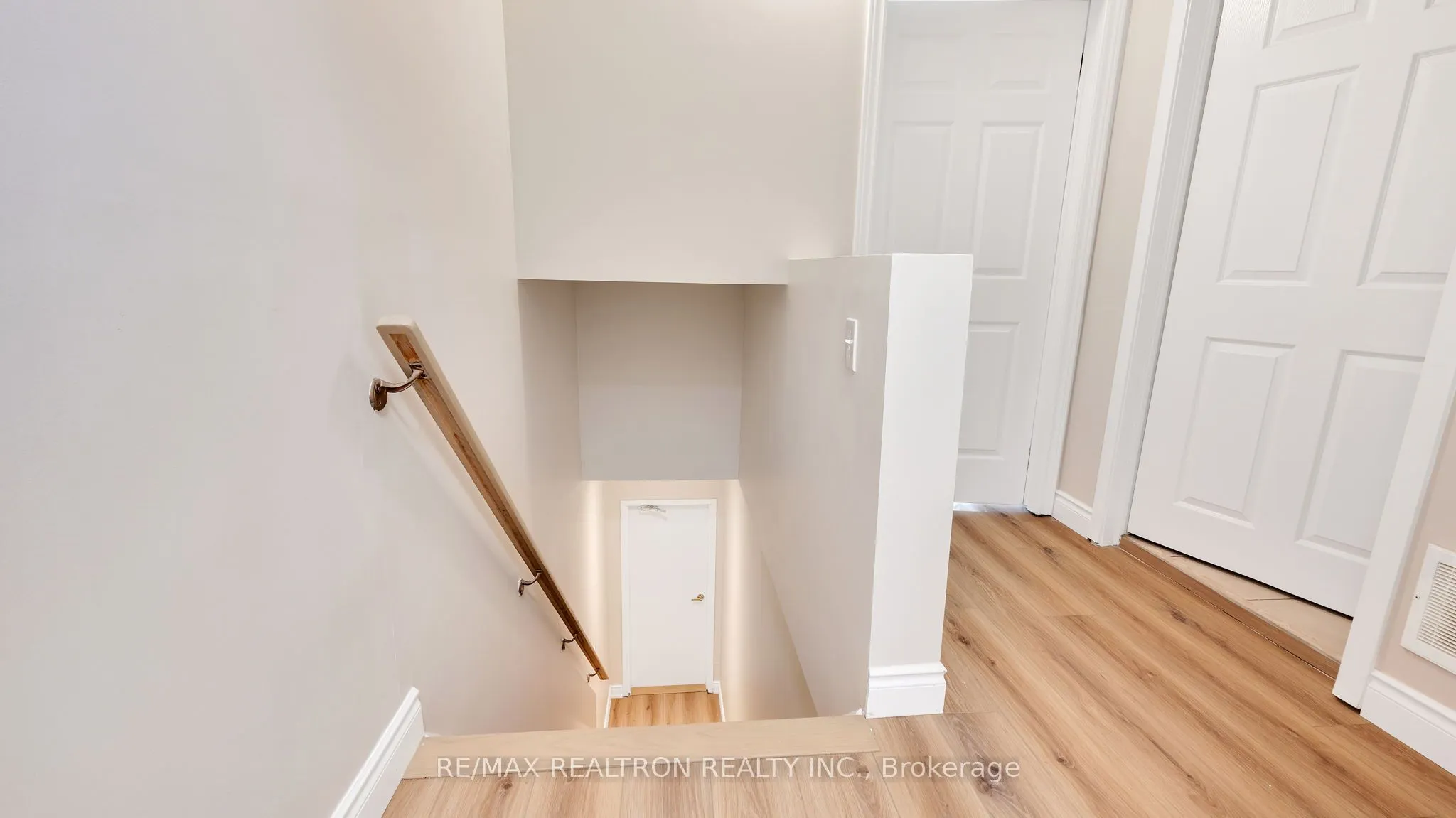 1250 St Martins Drive, #8