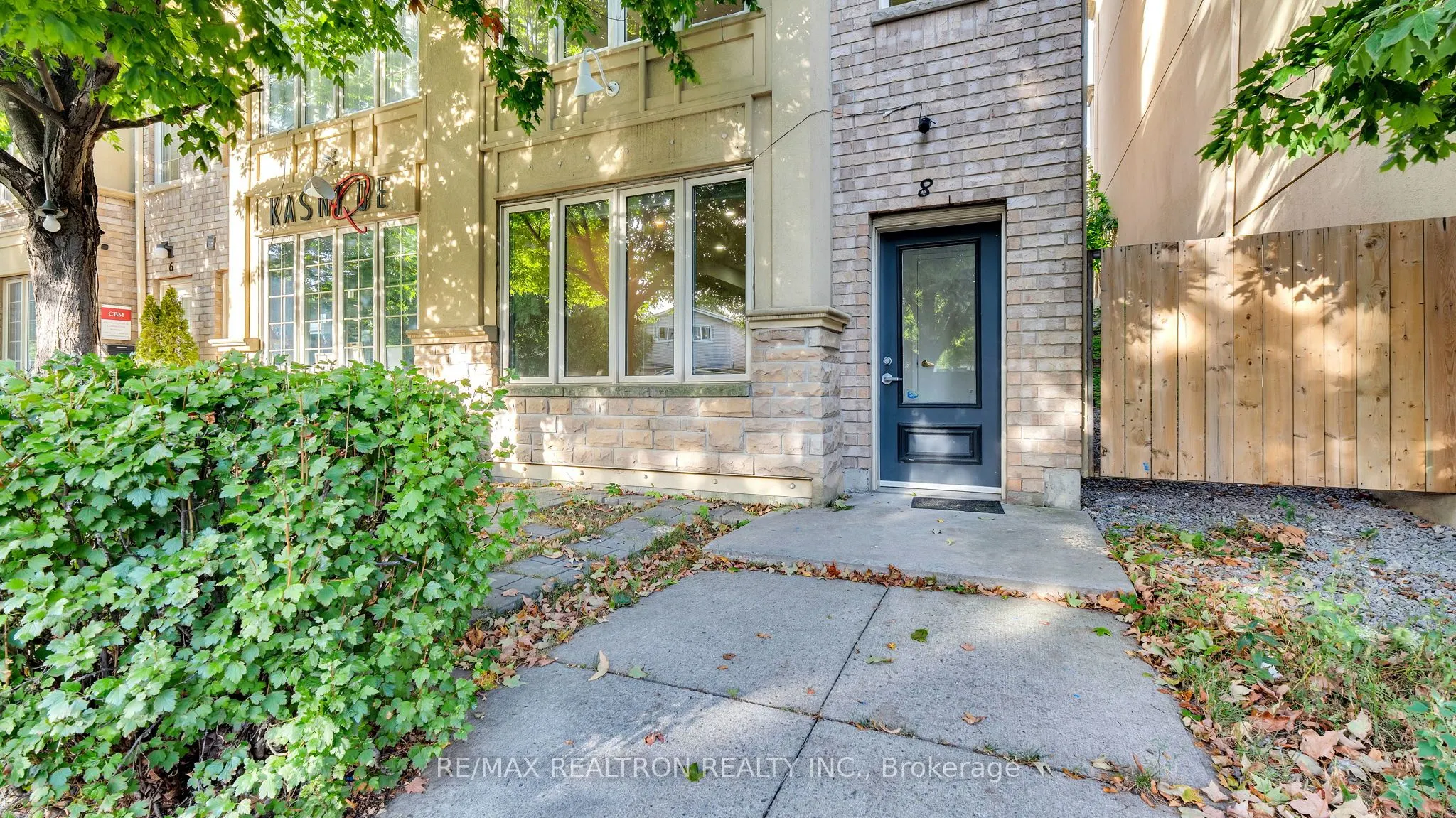 1250 St Martins Drive, #8