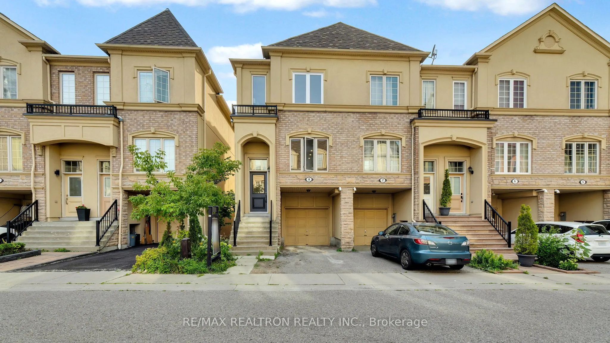 1250 St Martins Drive, #8