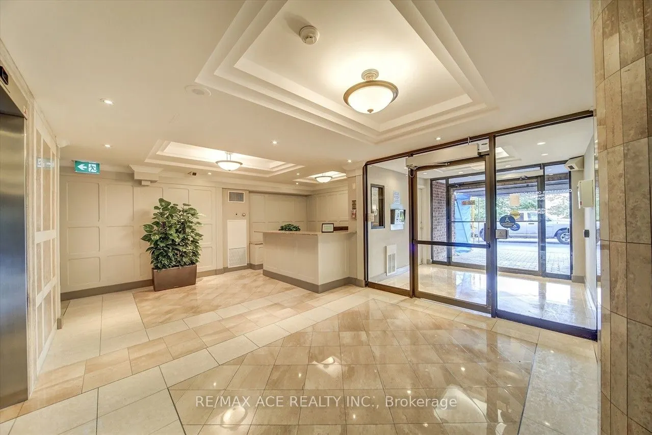 330 McCowan Road, #1403