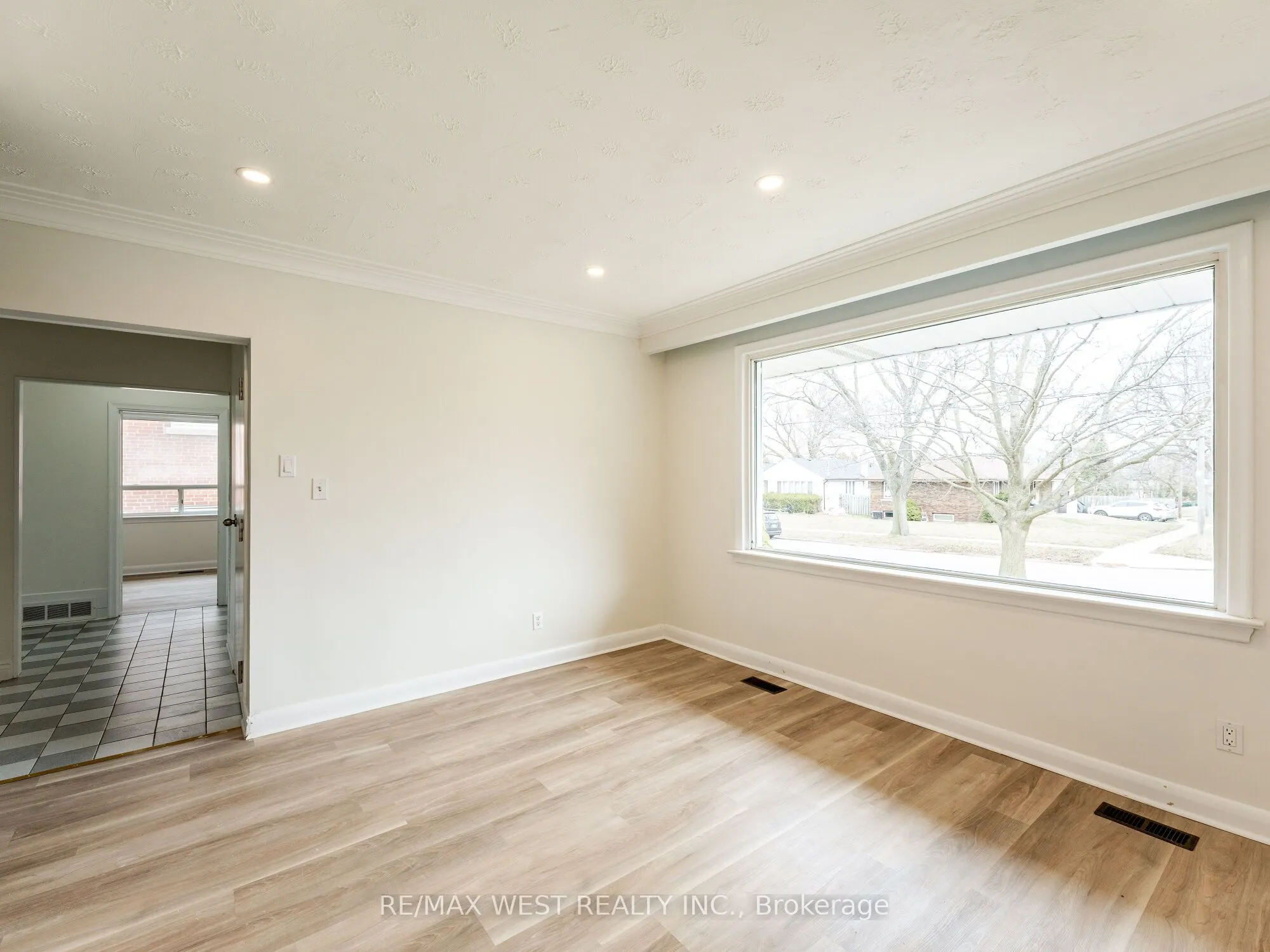 20 Perivale Crescent