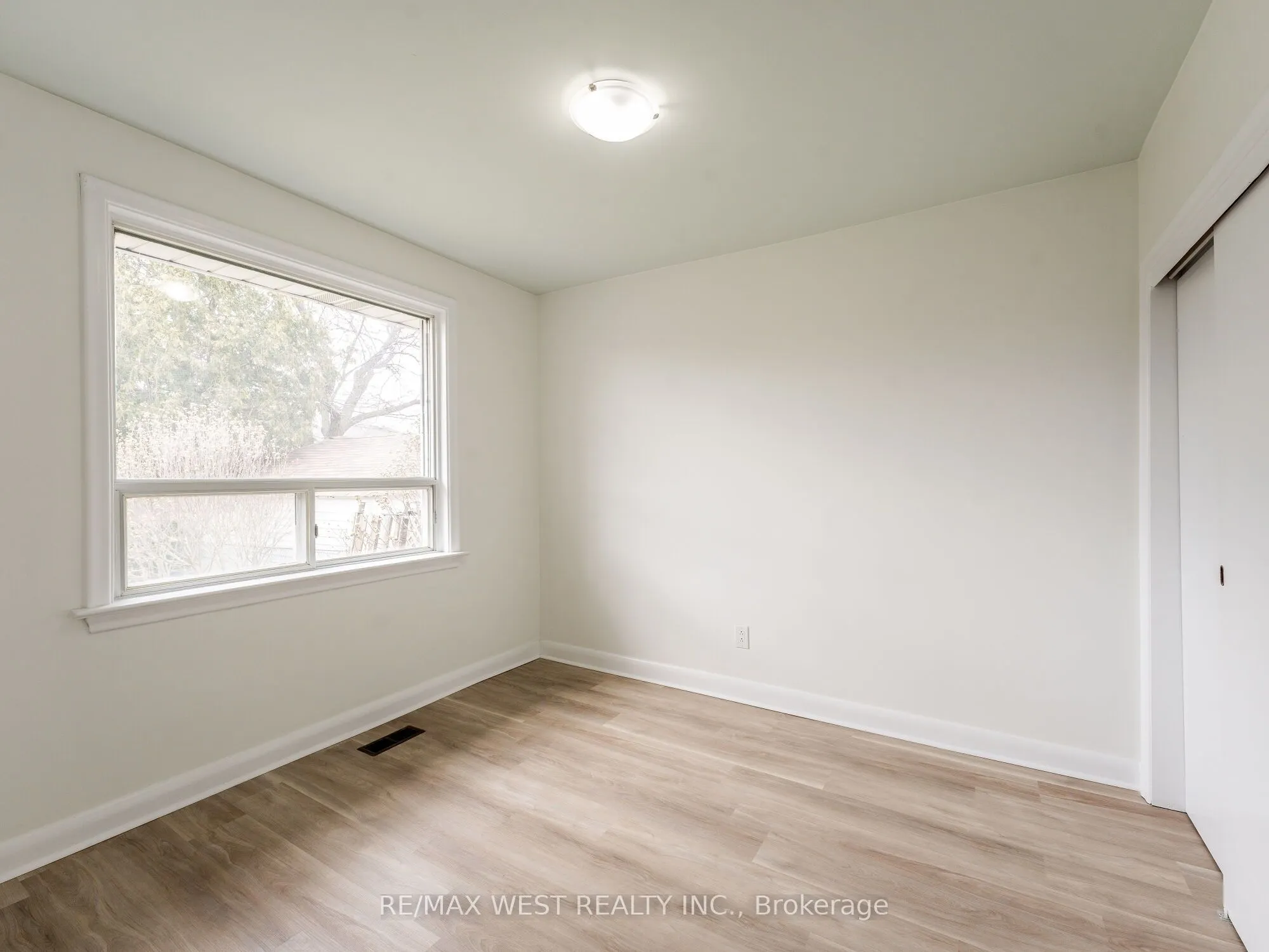 20 Perivale Crescent
