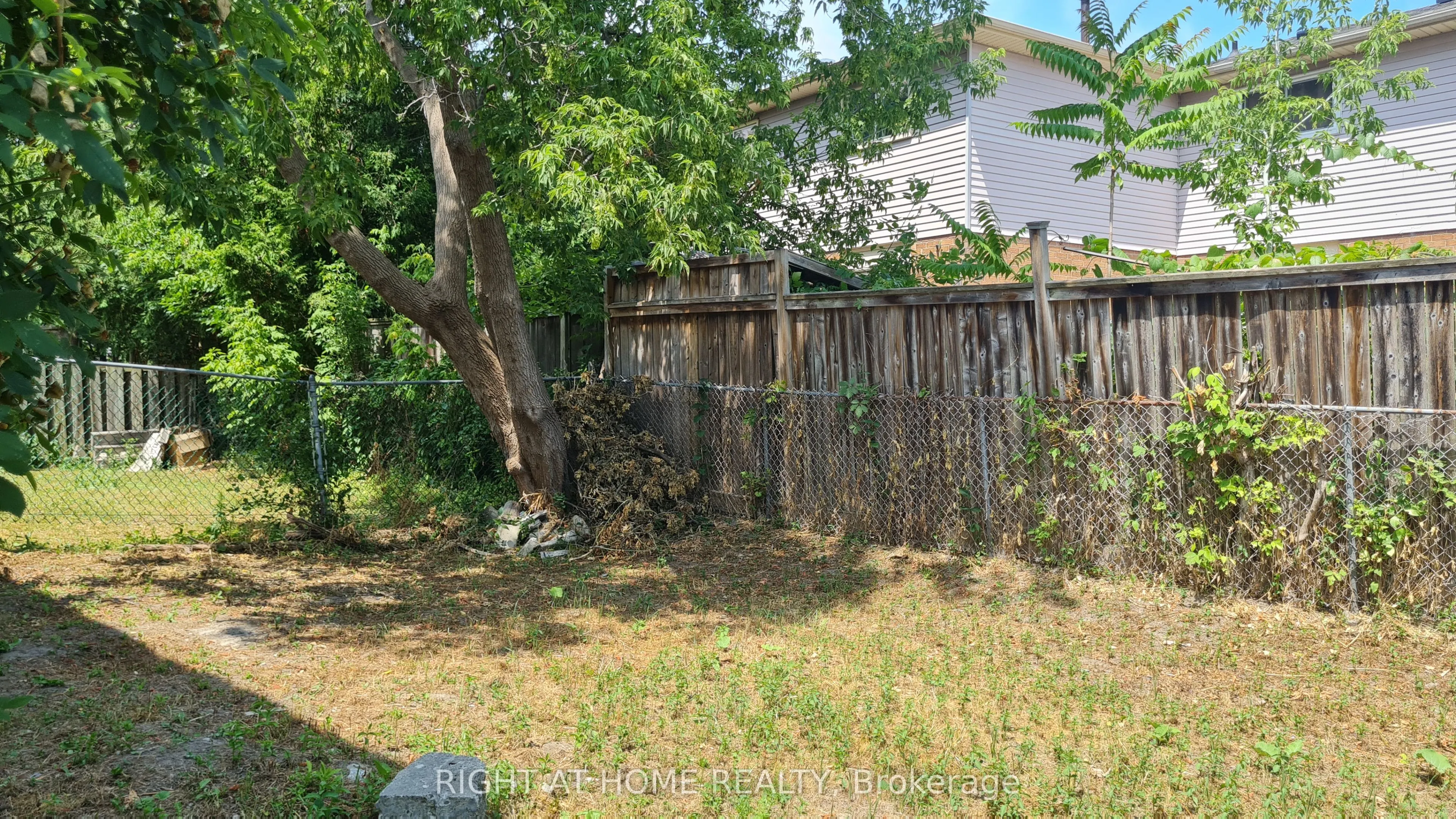 55 Littleleaf Drive, #RM C
