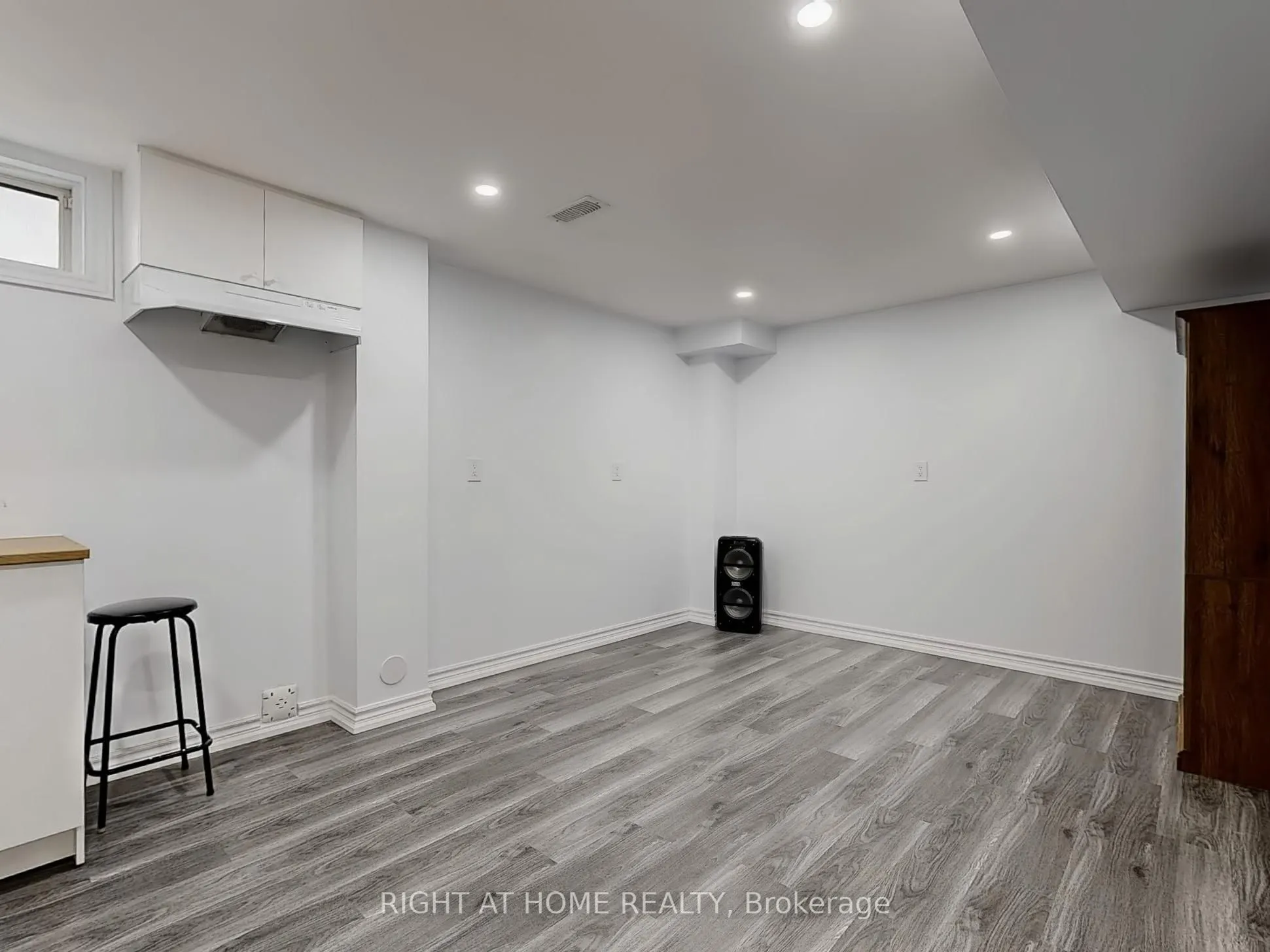 1700 Spencely Drive