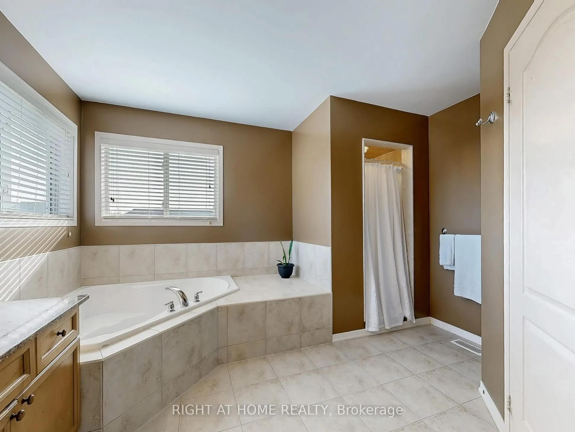 1700 Spencely Drive