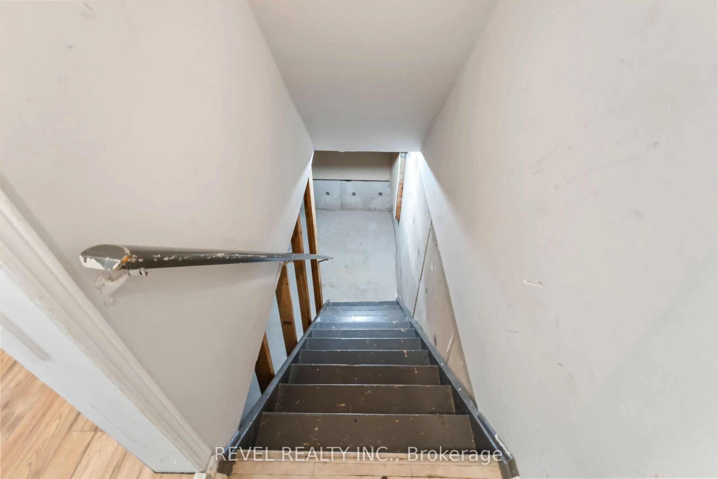 10 Bassett Boulevard, #56