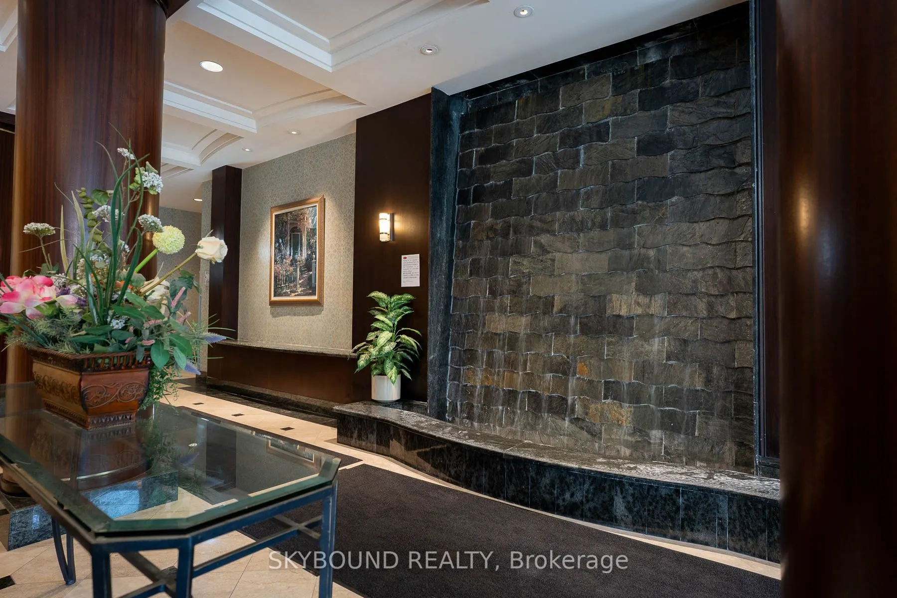 1883 McNicoll Avenue, #611