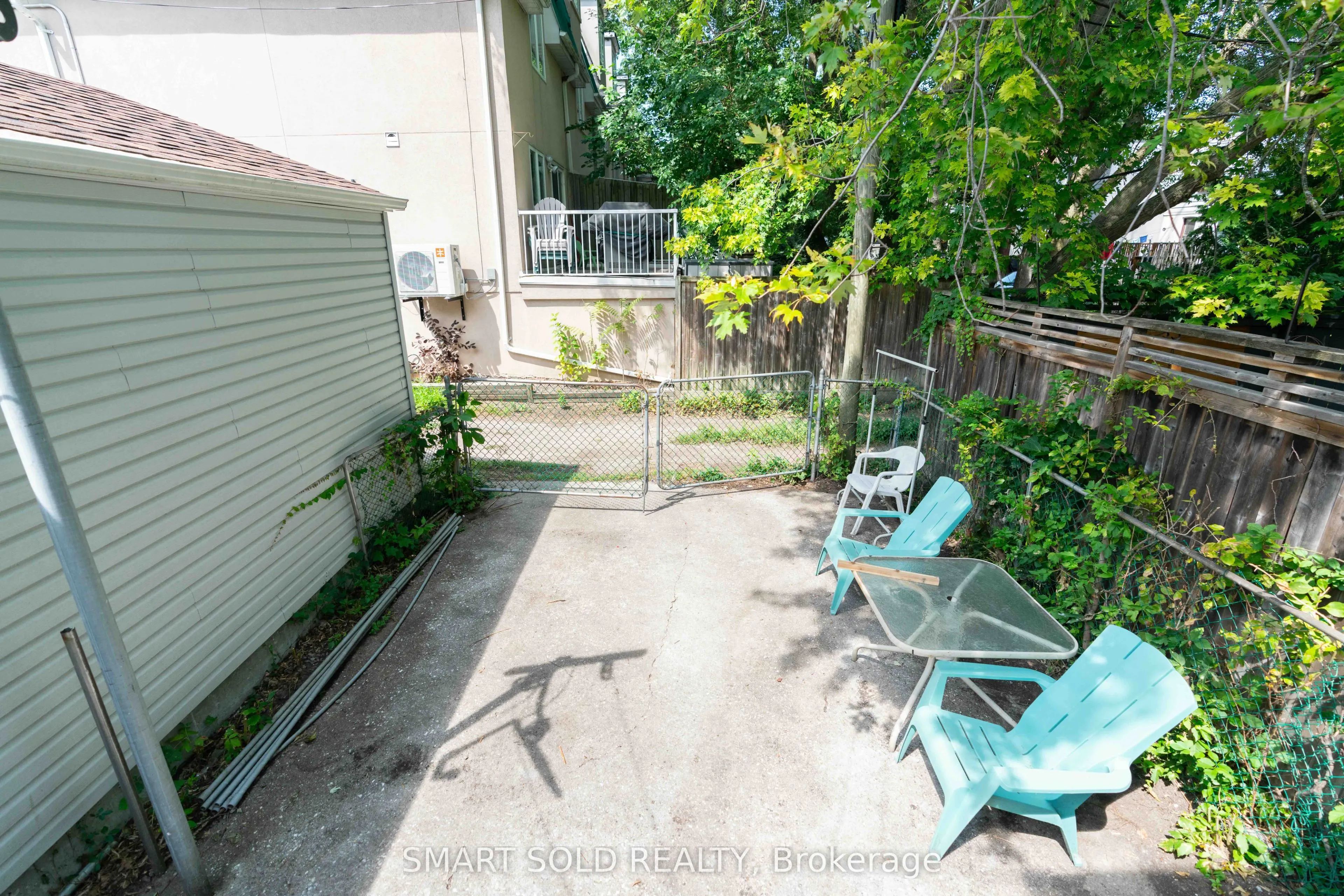 8 Hanson Street