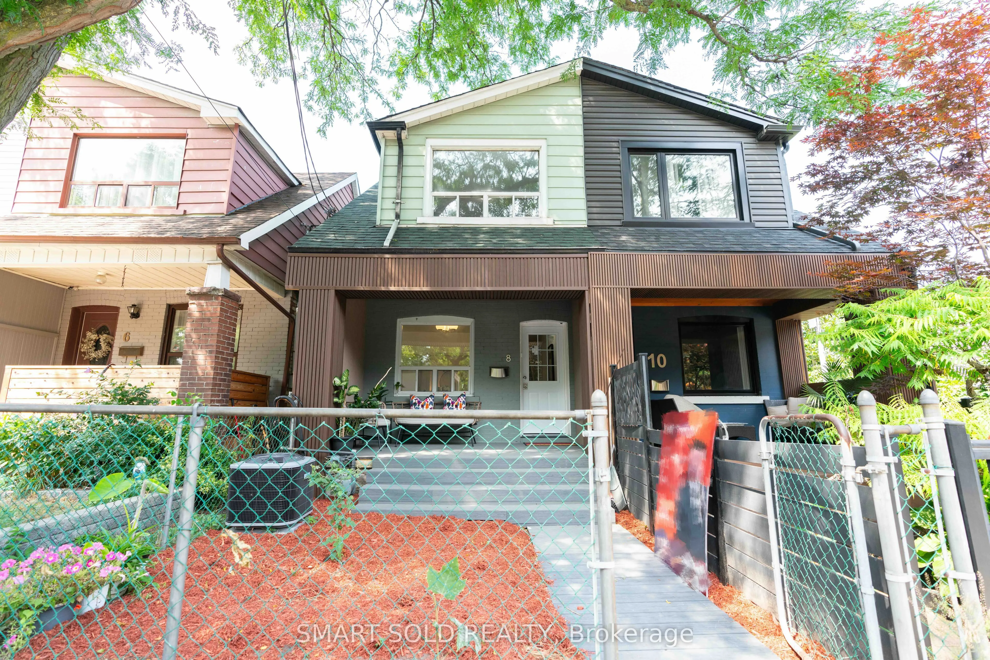 8 Hanson Street