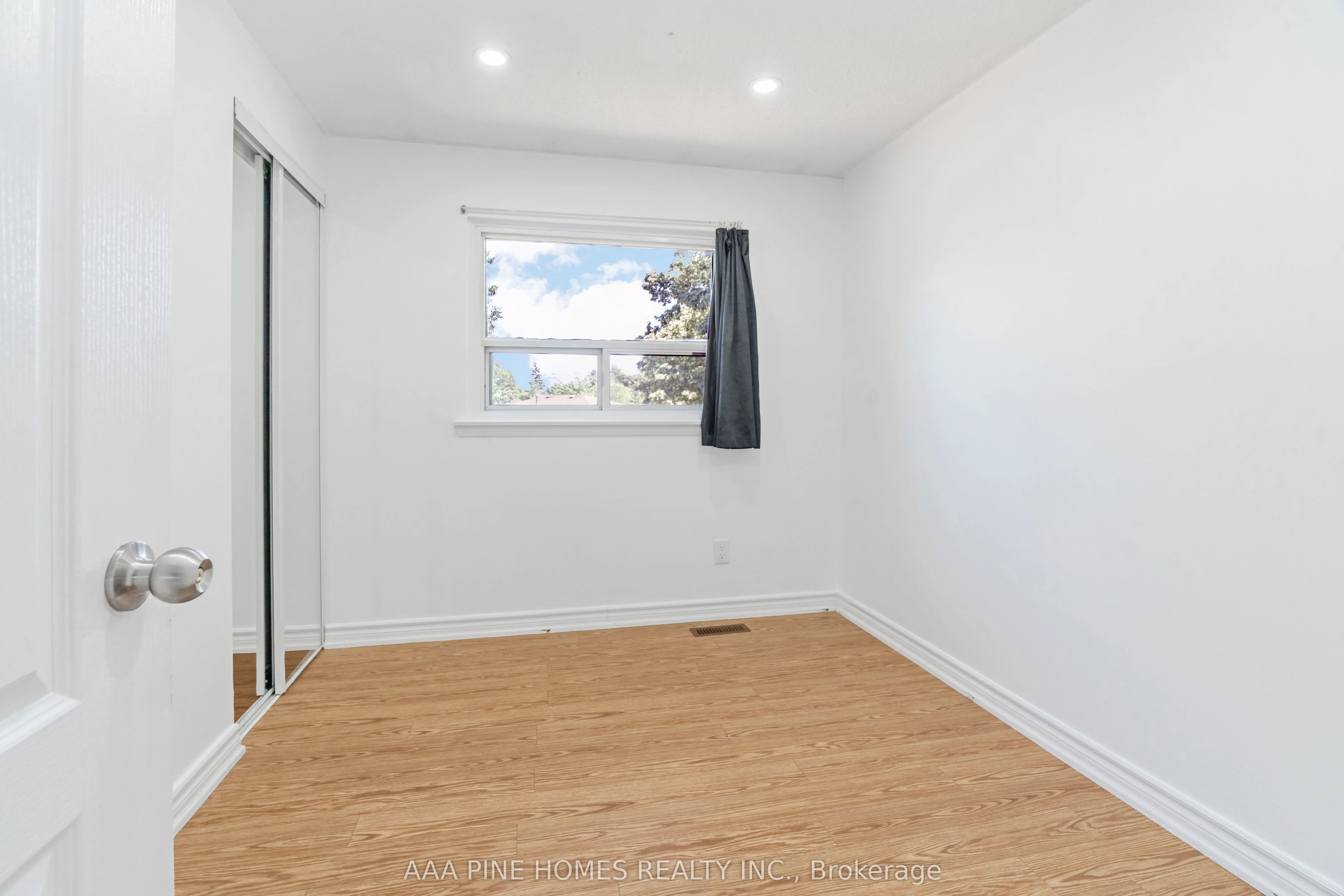 59 Burkwood Crescent