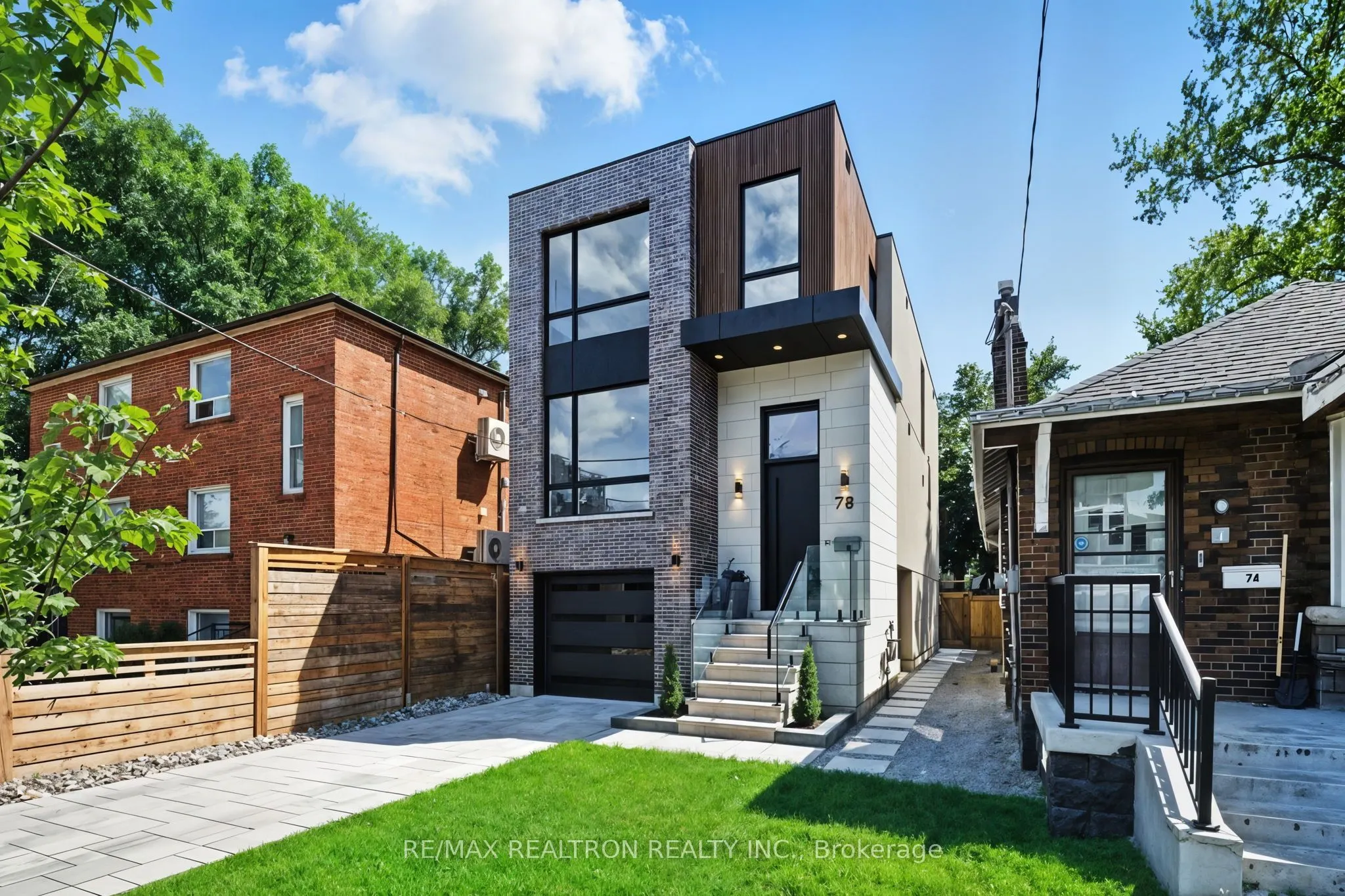 7B Bracebridge Avenue