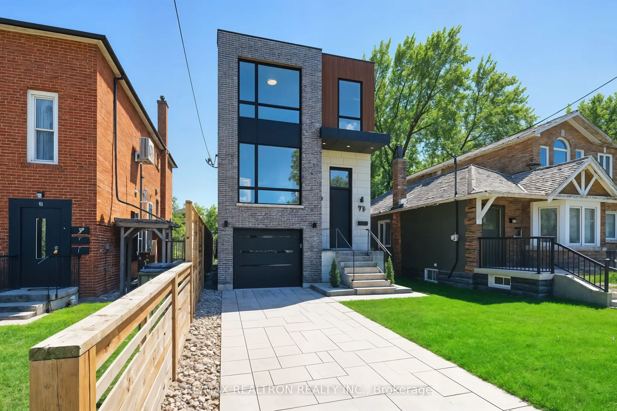 7B Bracebridge Avenue