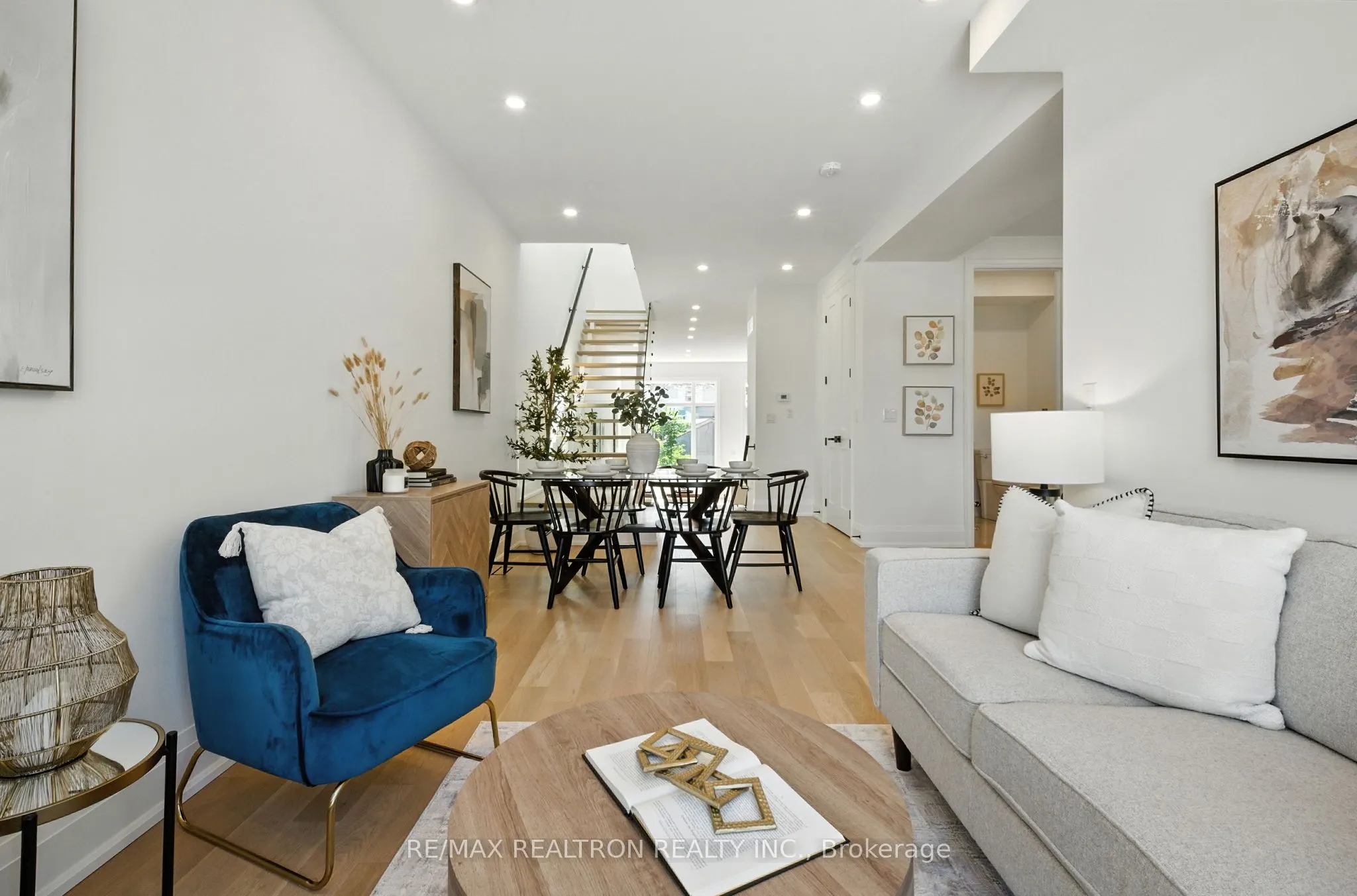 7B Bracebridge Avenue