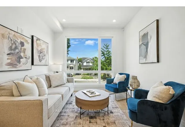 7B Bracebridge Avenue