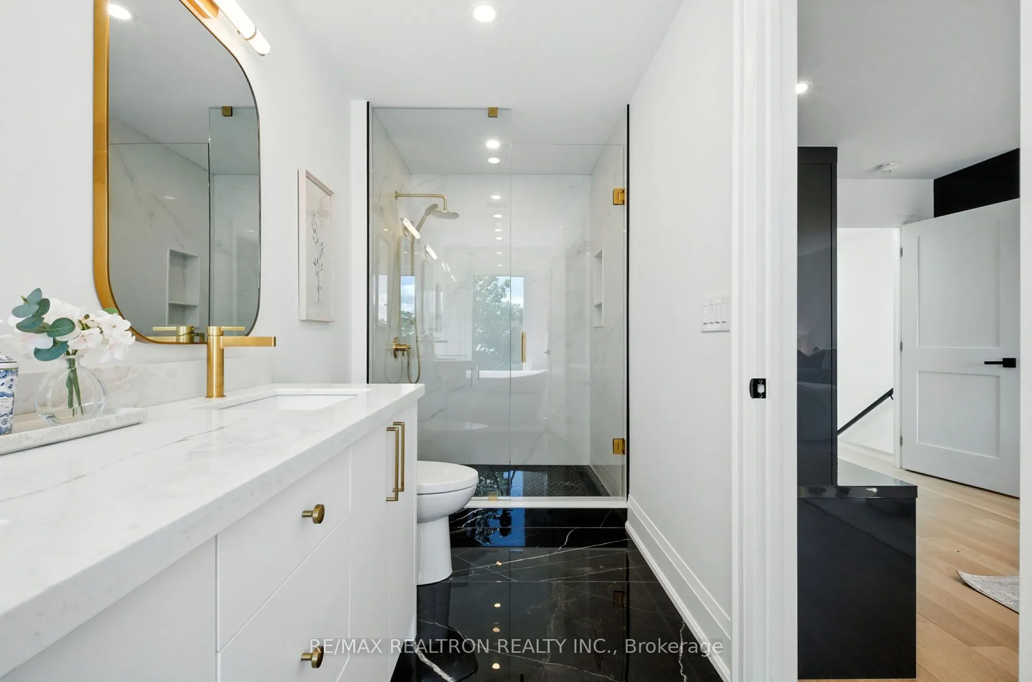 7B Bracebridge Avenue