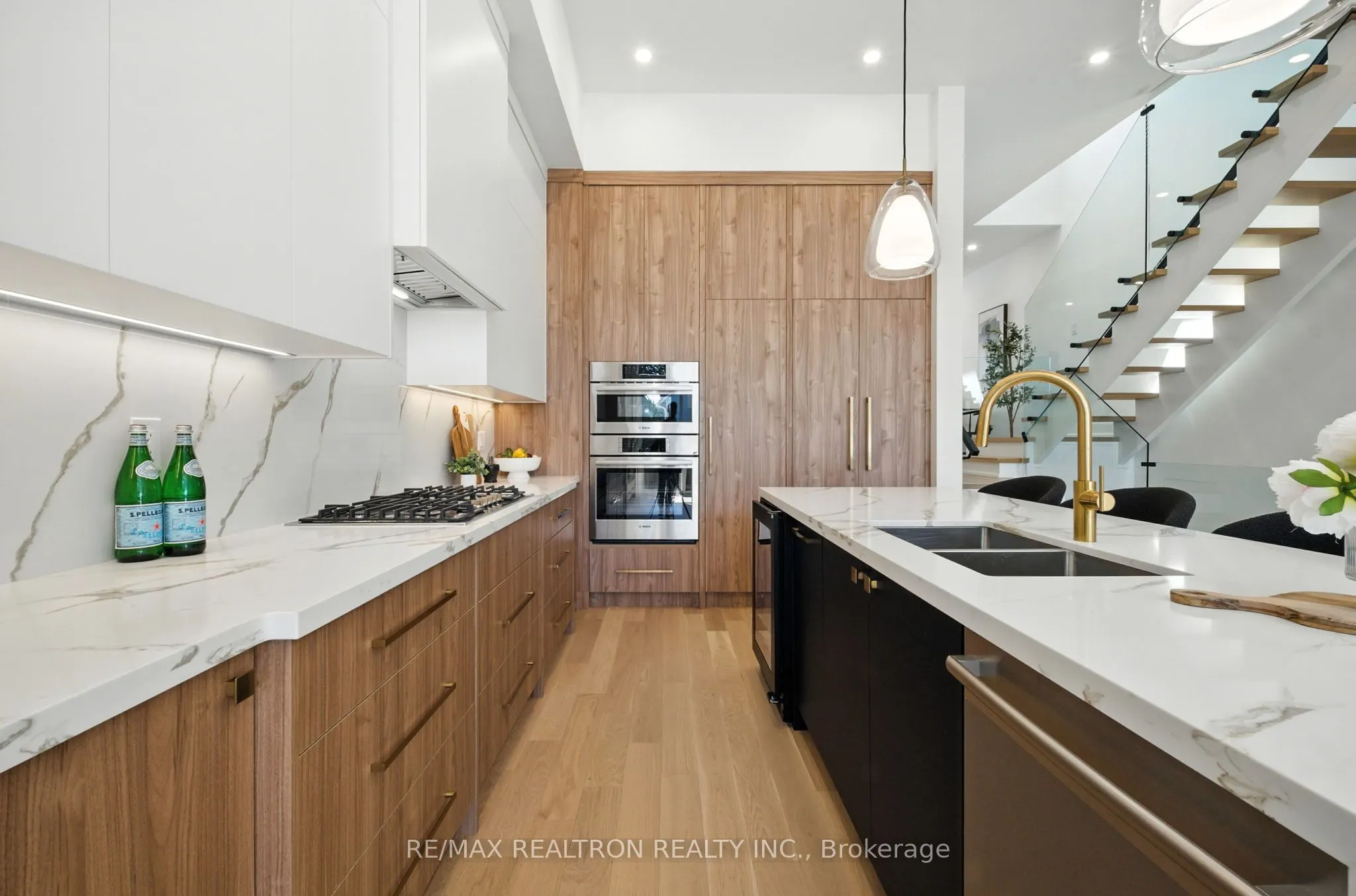 7B Bracebridge Avenue