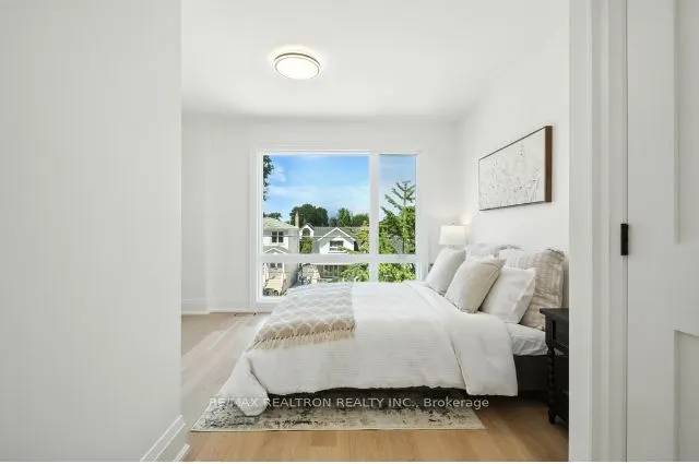 7B Bracebridge Avenue