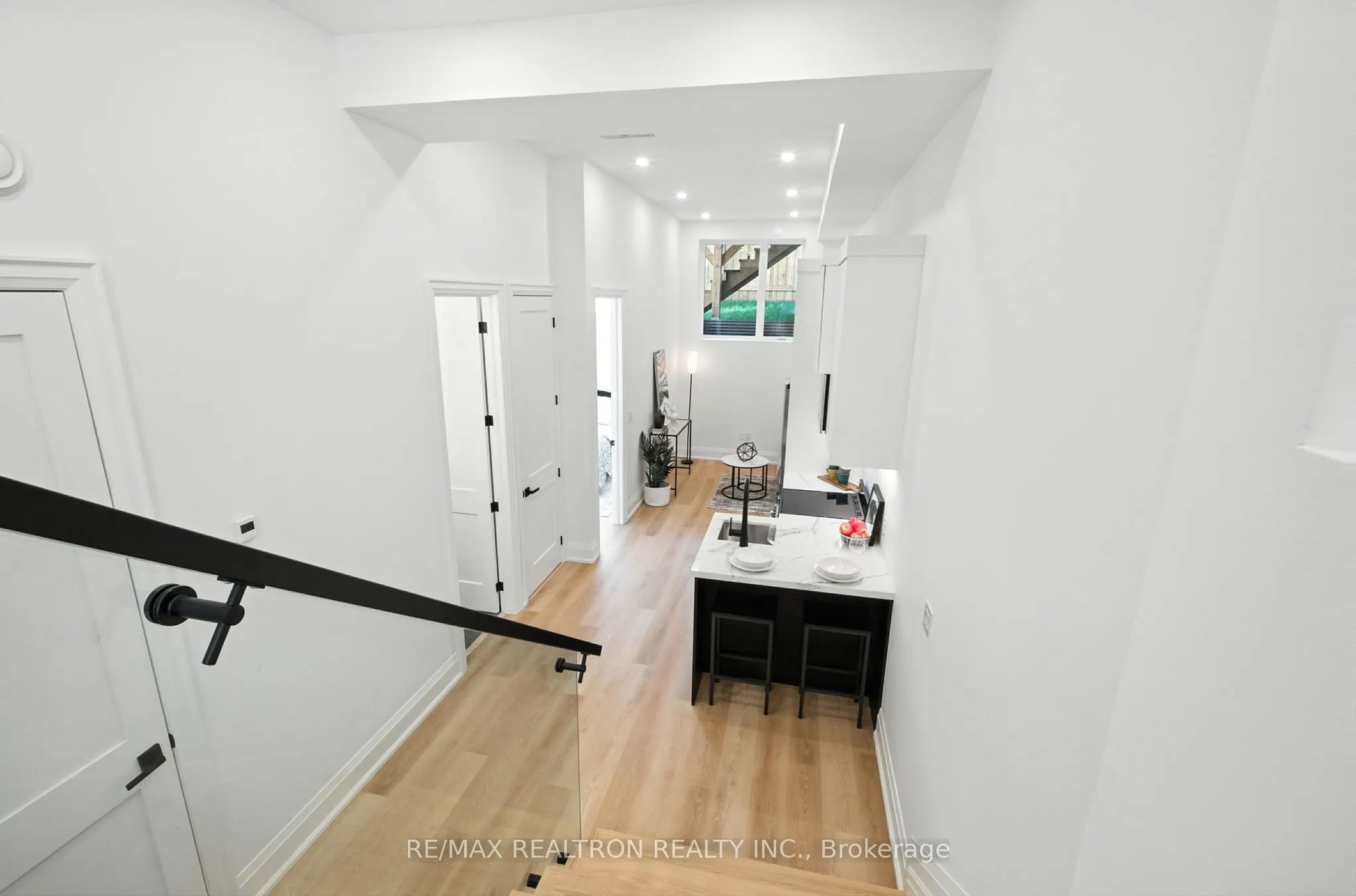 7B Bracebridge Avenue